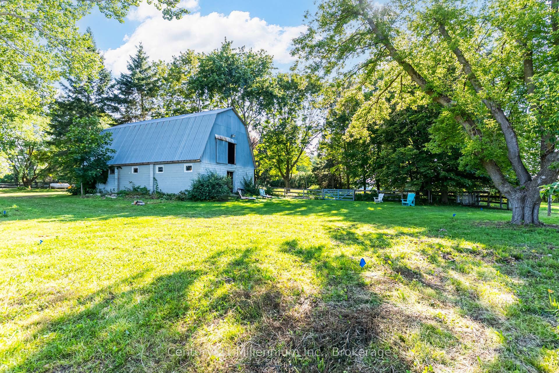 1851 6 Concession N Property Photo 24