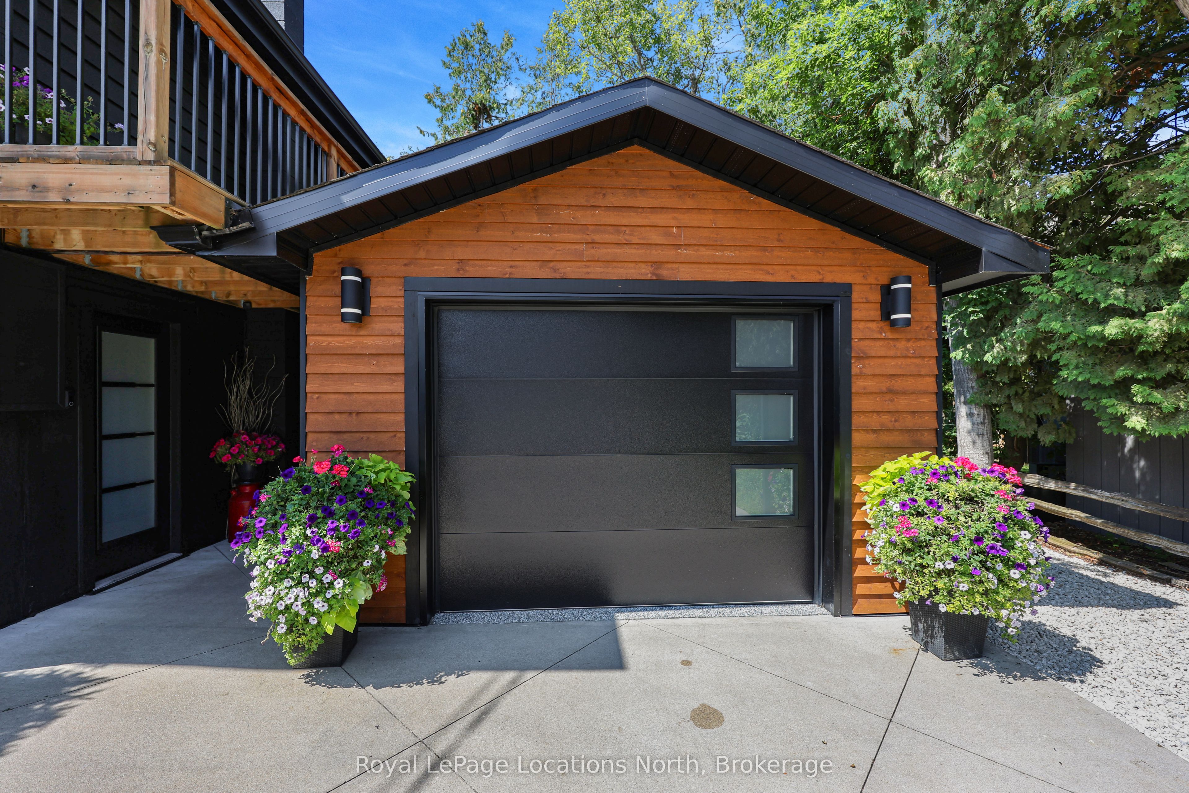 16 Huronia Pathway Property Photo 3