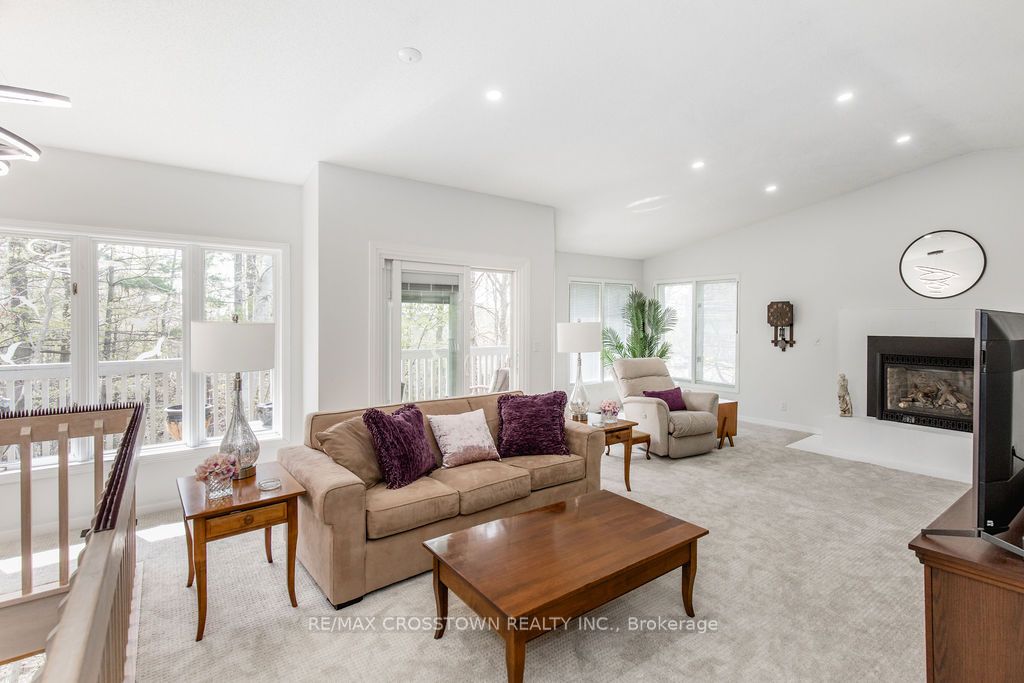 147 Anne Street N Property Photo 1
