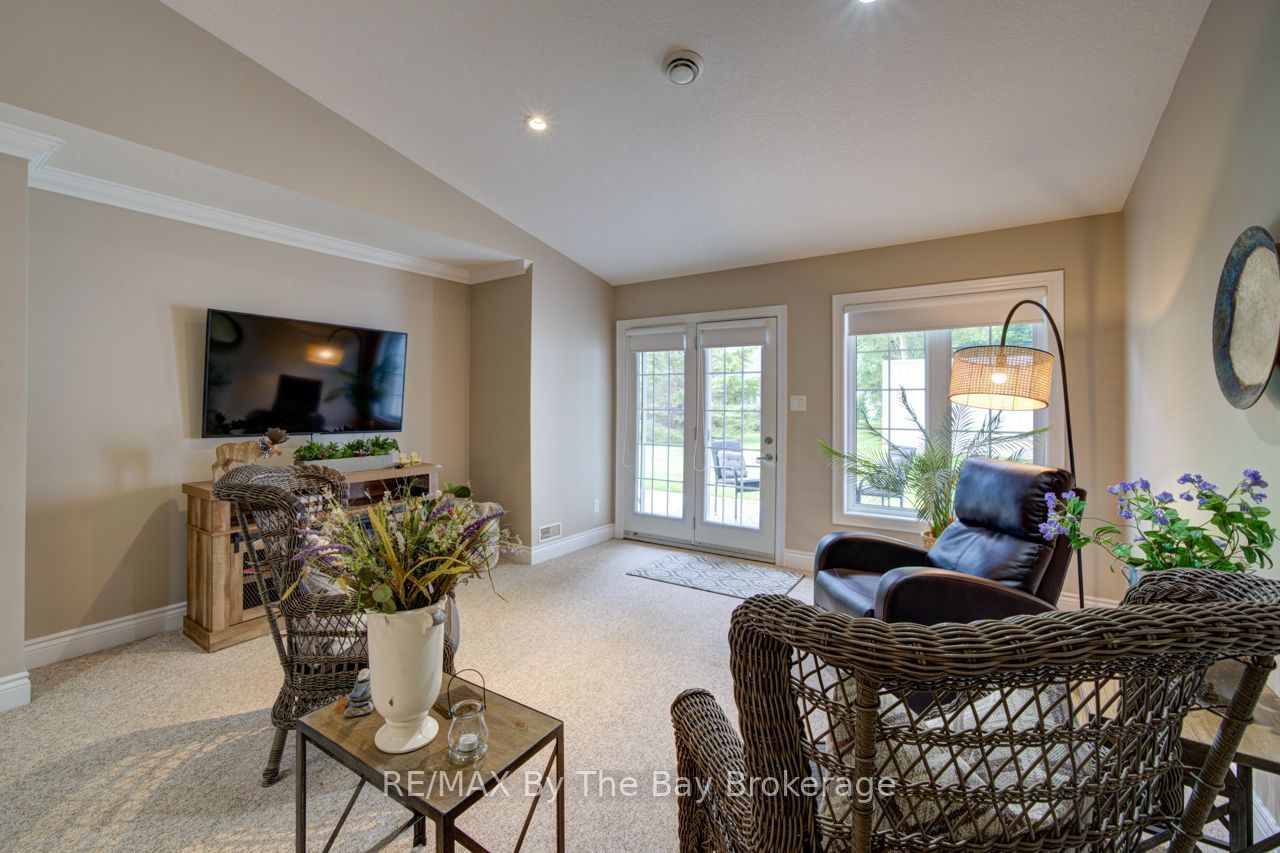 15 Meadow Lane Property Photo 23