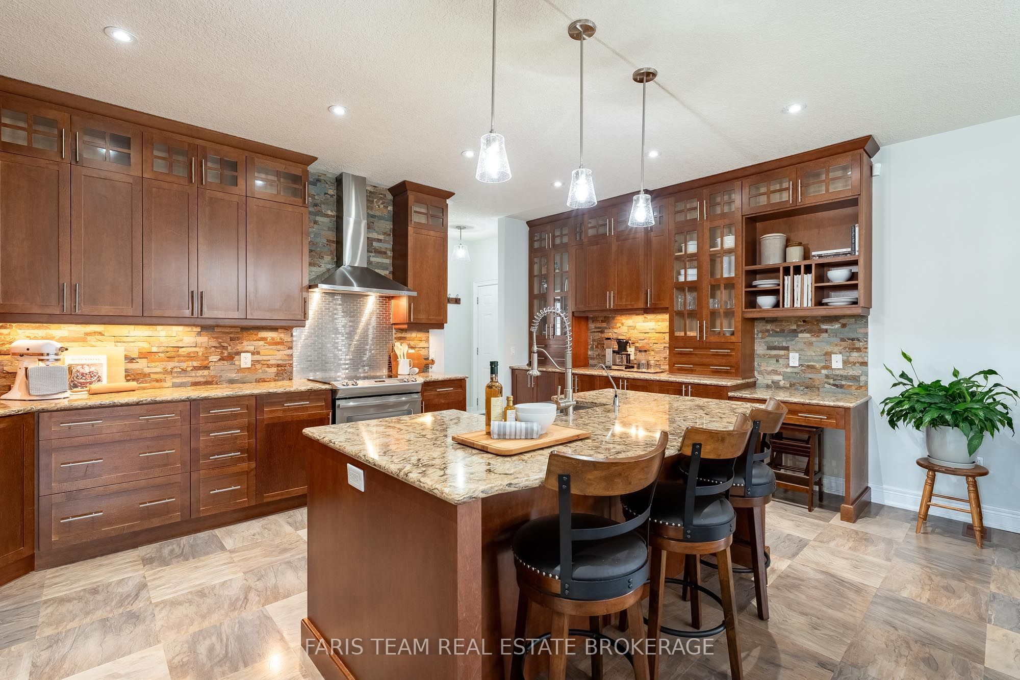 3063 Stone Ridge Boulevard Property Photo 5