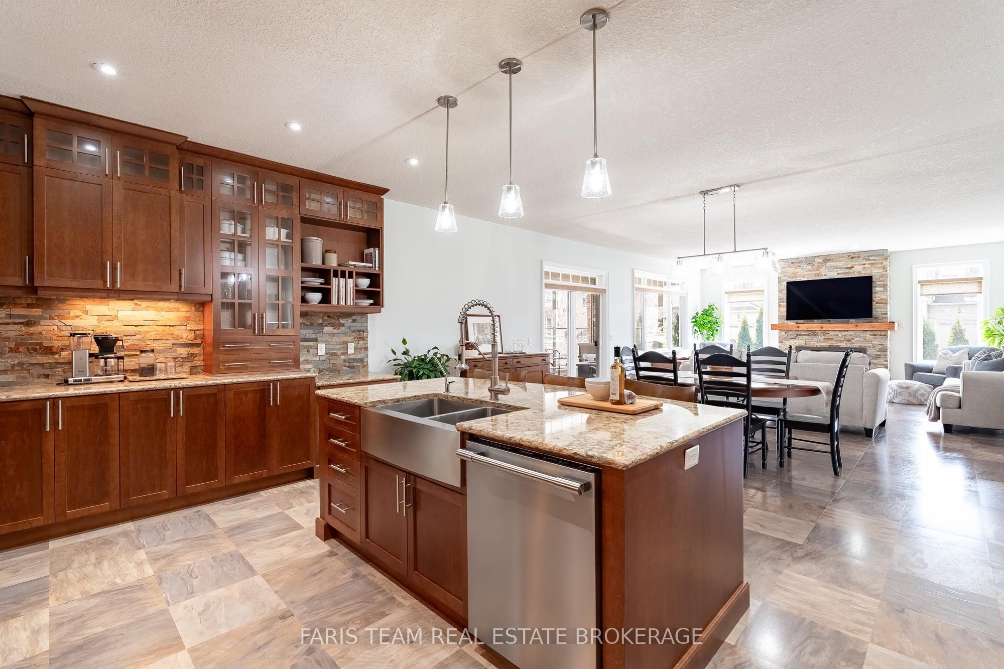 3063 Stone Ridge Boulevard Property Photo 9