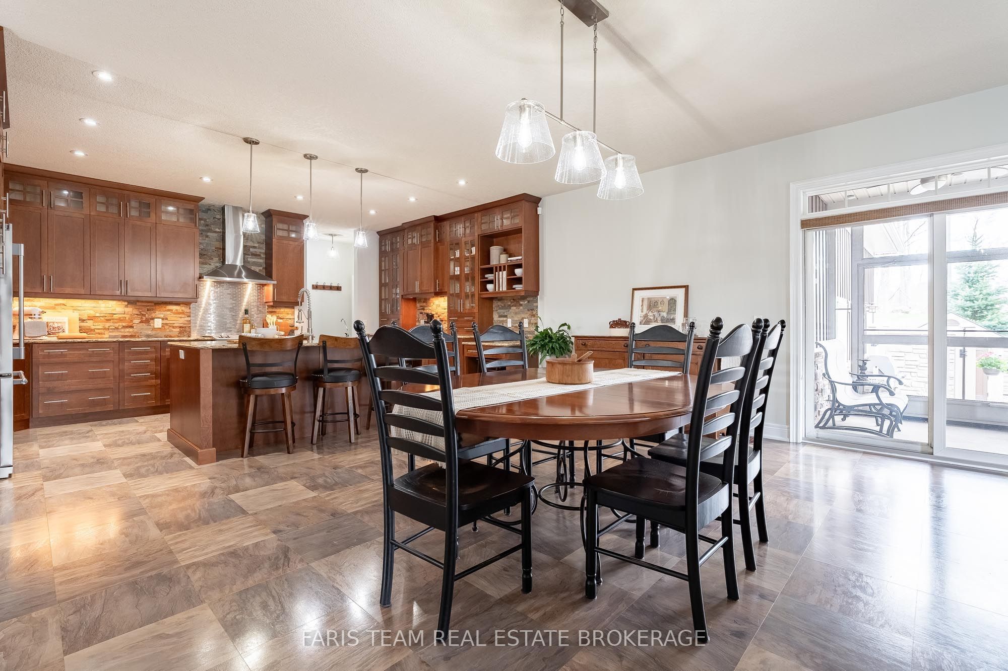 3063 Stone Ridge Boulevard Property Photo 10