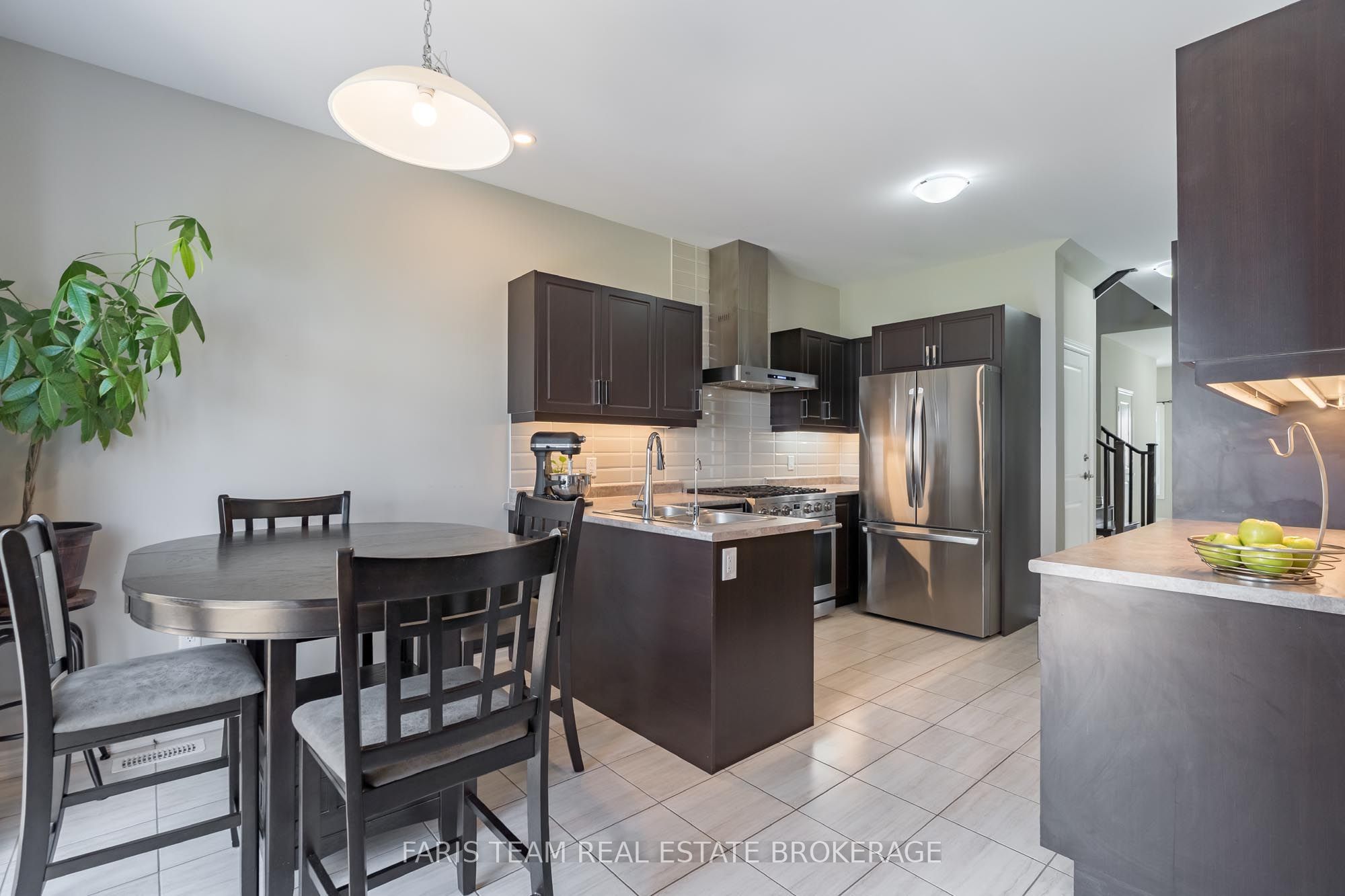 207 Cubitt Street Property Photo 4
