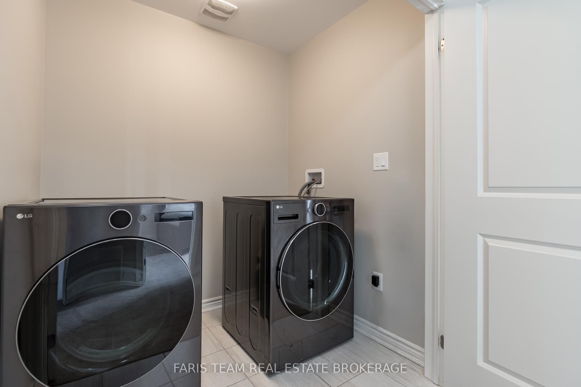 207 Cubitt Street Property Photo 17