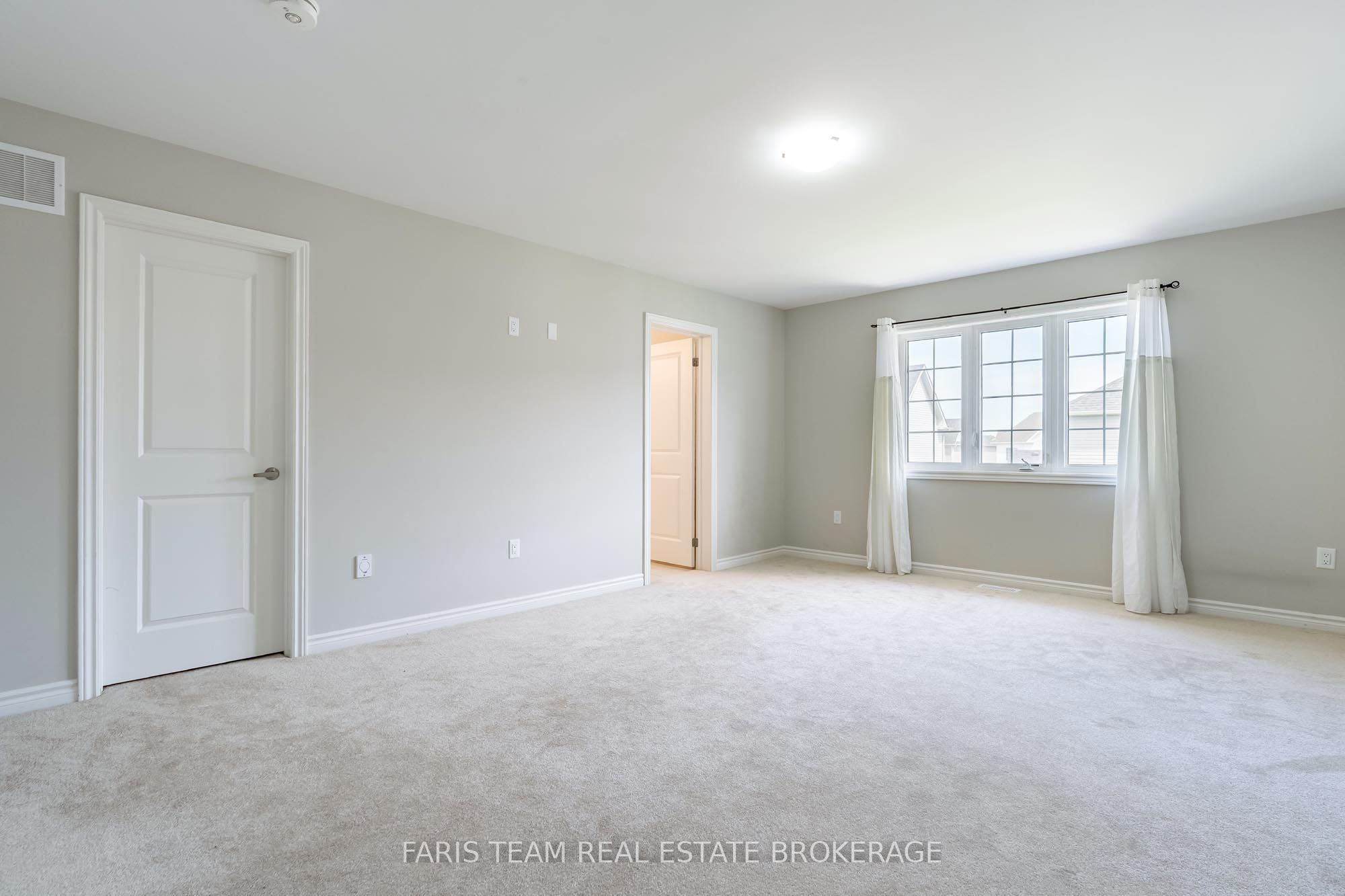 207 Cubitt Street Property Photo 19