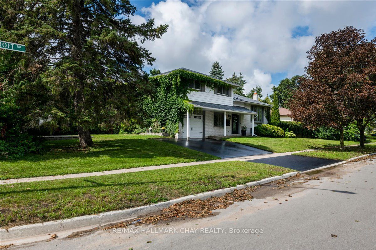 19 Highcroft Road