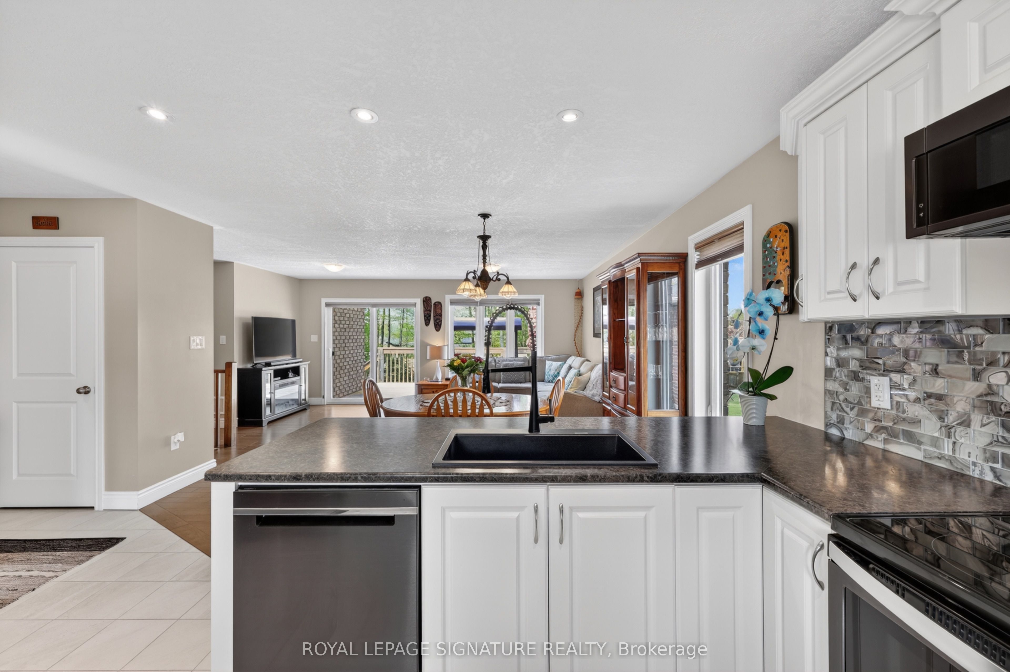 22 Hunter Avenue Property Photo 3