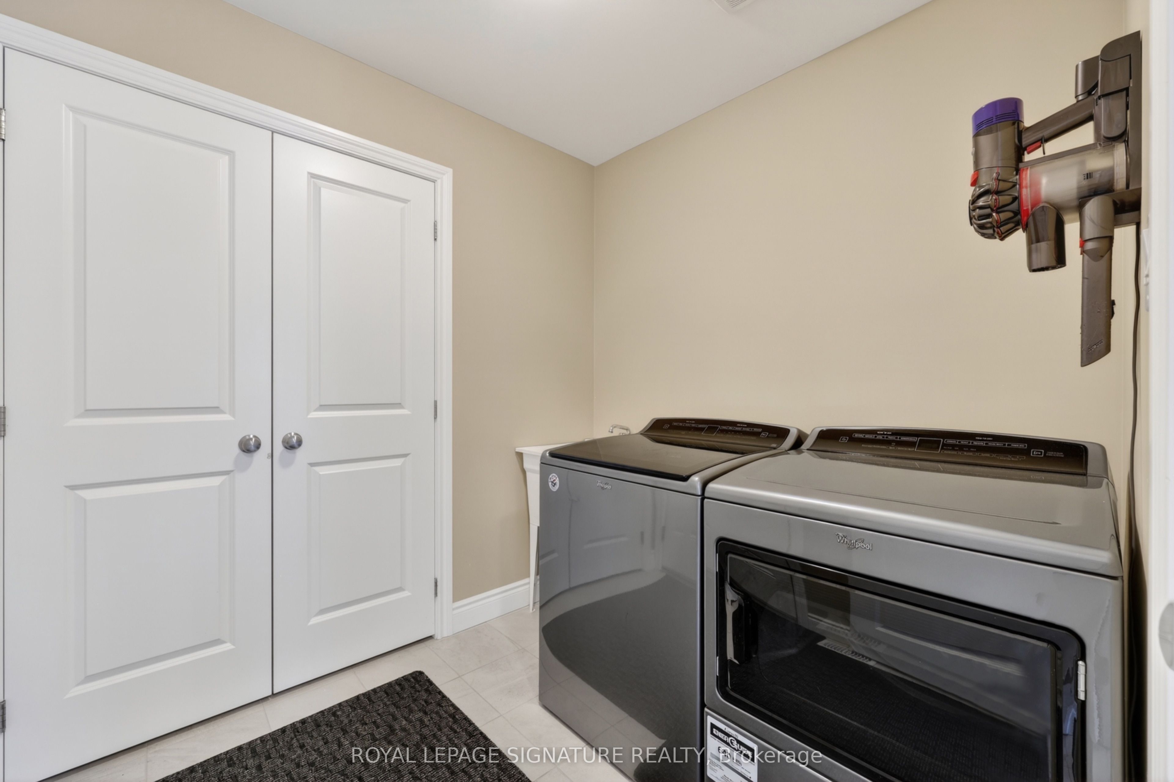 22 Hunter Avenue Property Photo 28