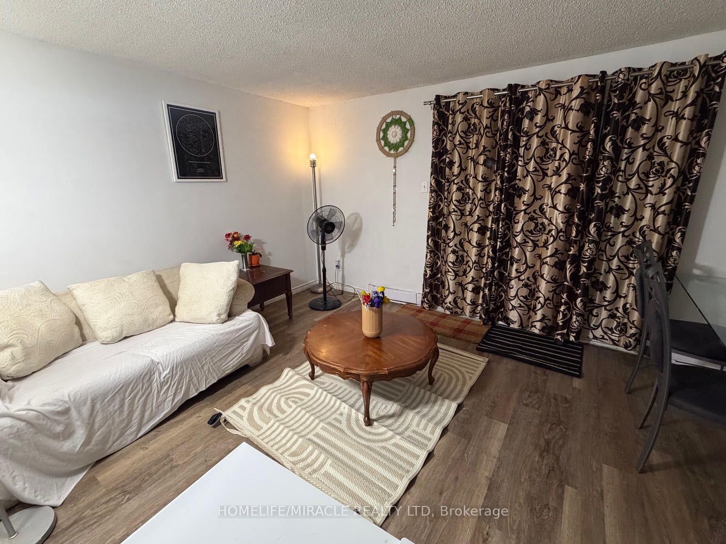 99 High Street Property Photo 16