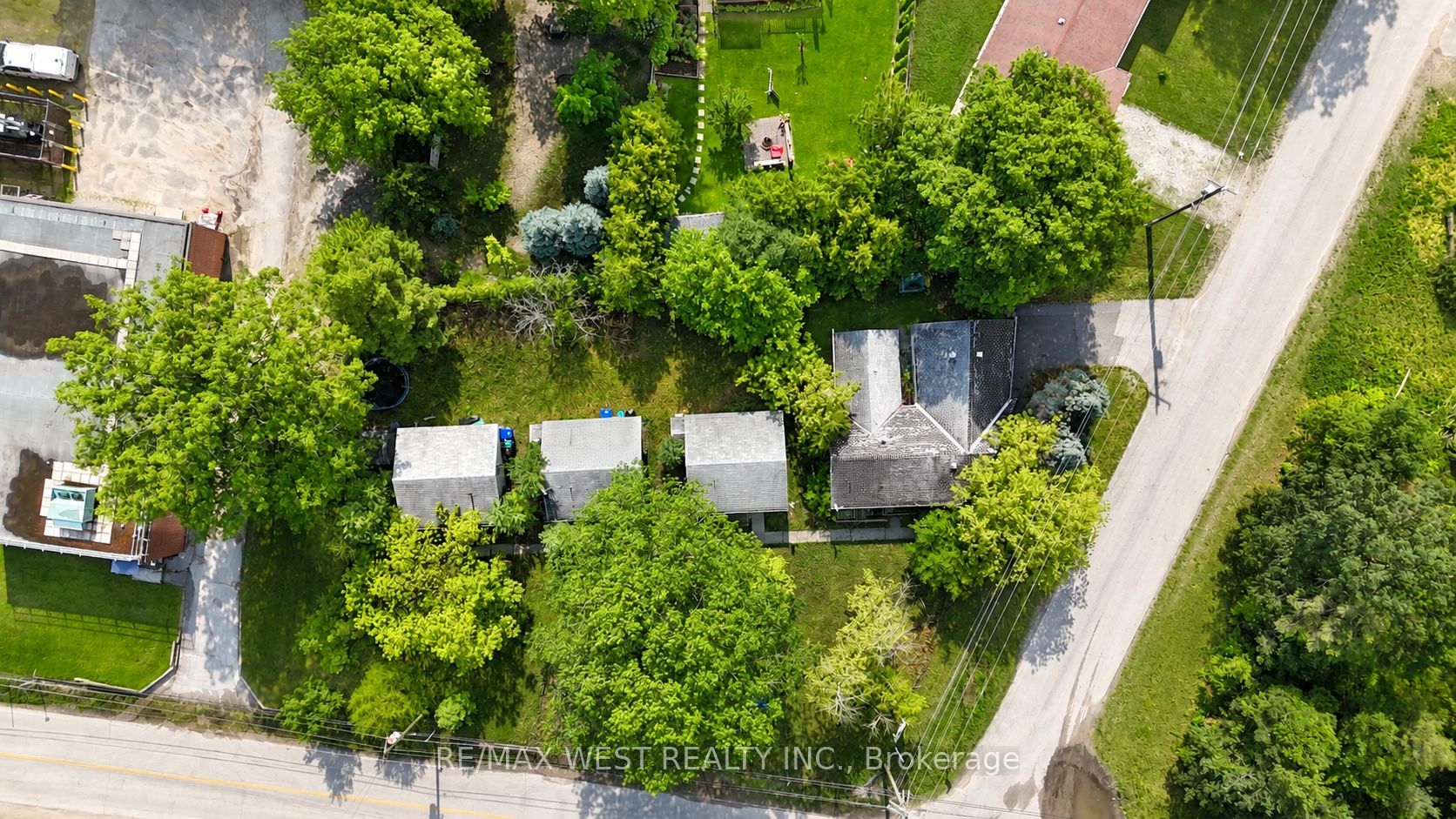 195 Dunkerron Avenue Property Photo 2