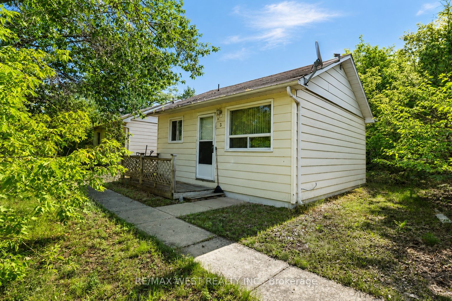 195 Dunkerron Avenue Property Photo 3