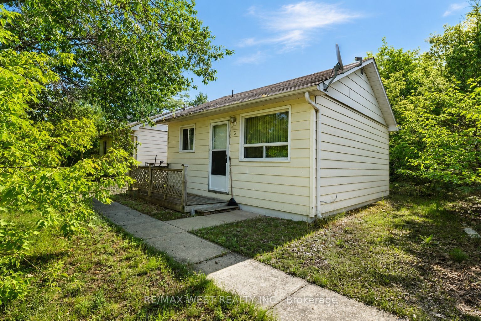 195 Dunkerron Avenue Property Photo 3