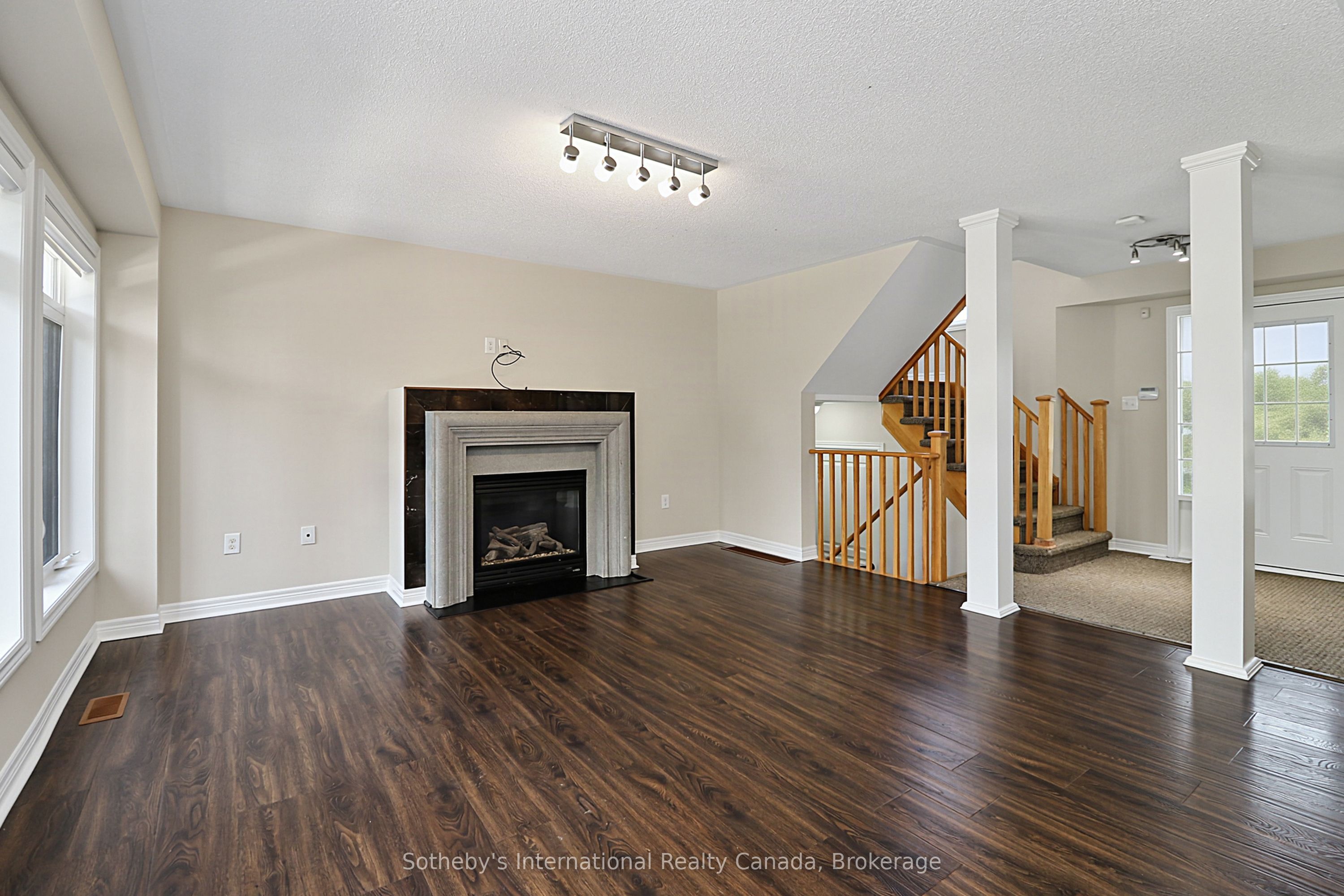 28 Barrington Trail Property Photo 13