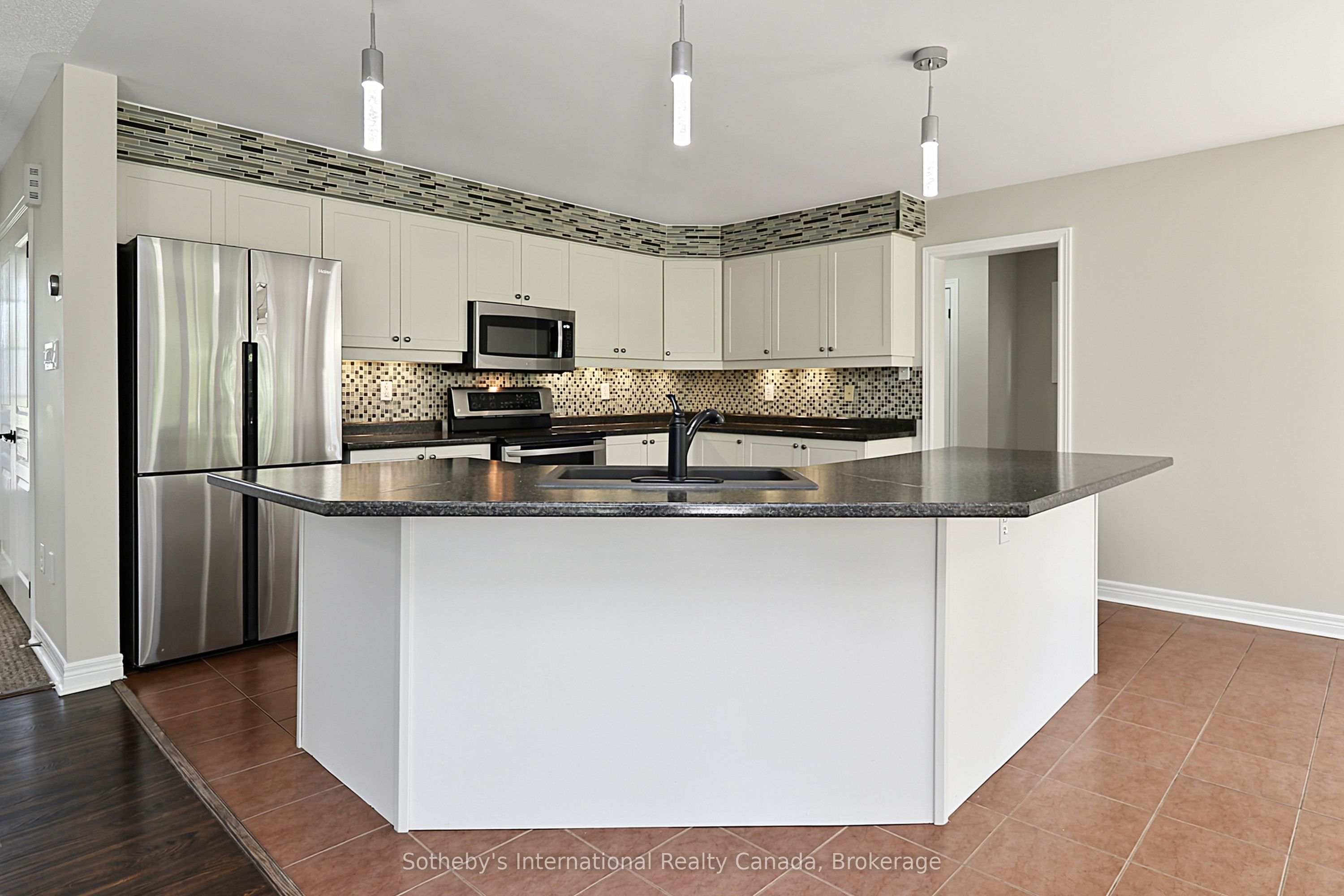 28 Barrington Trail Property Photo 18