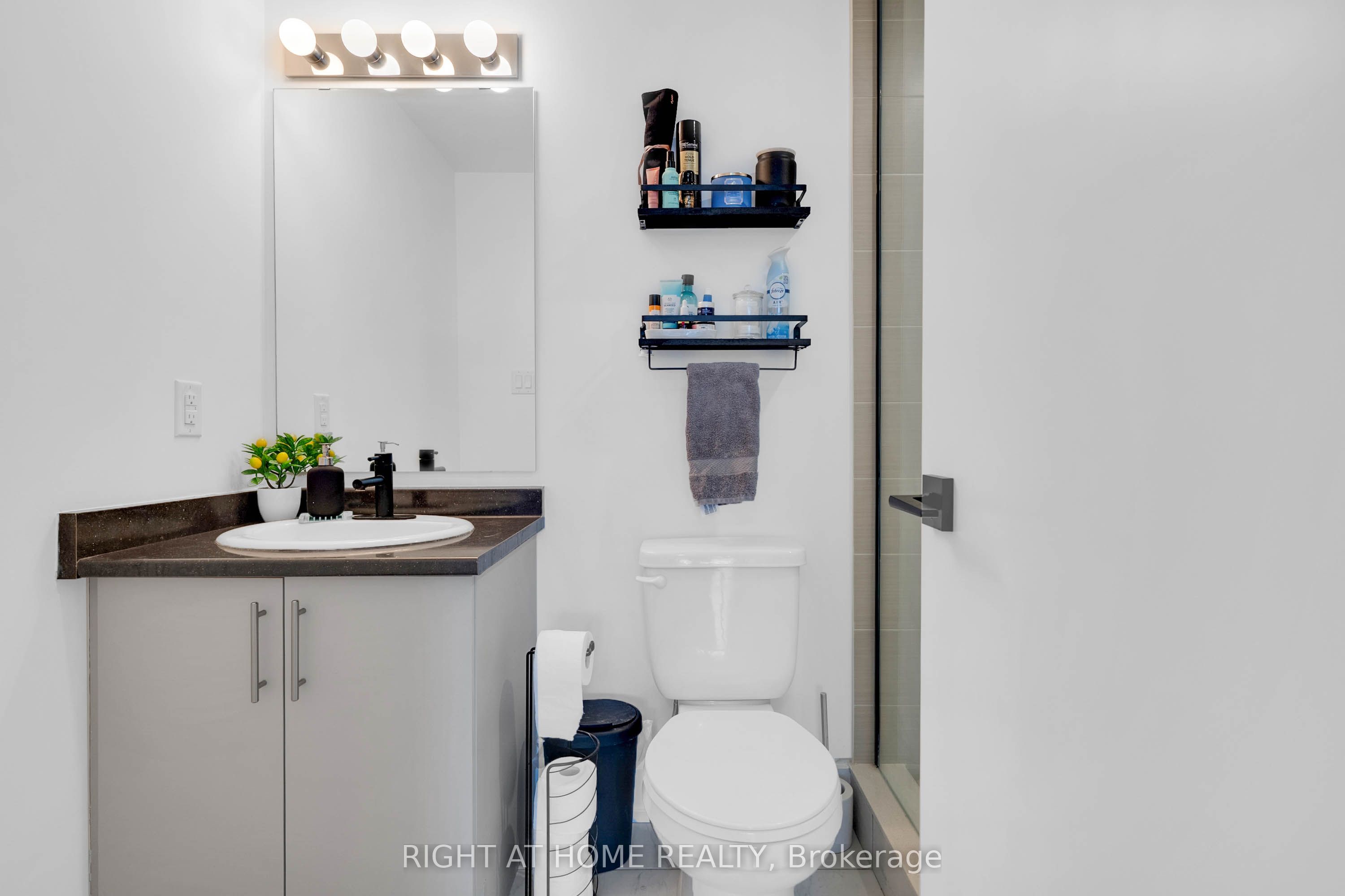 4 Spice Way 202 Property Photo 24