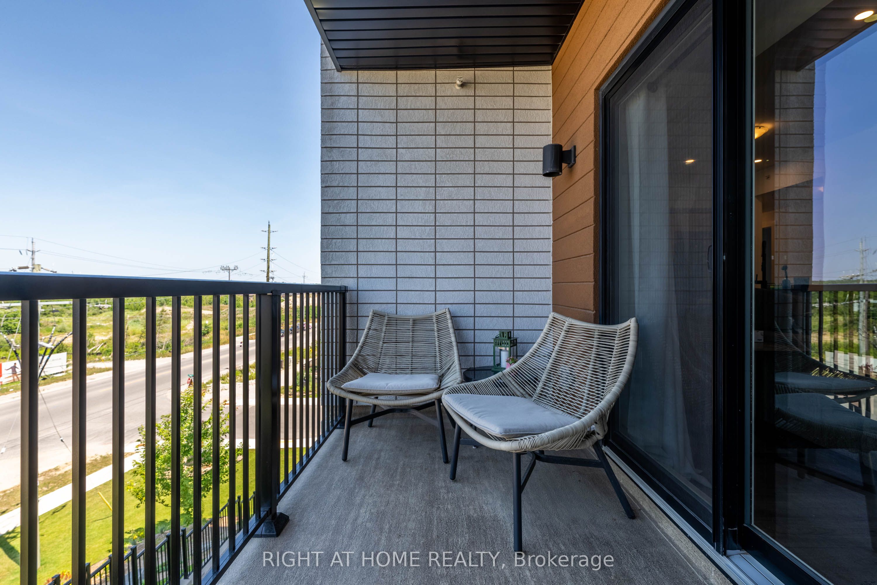 4 Spice Way 202 Property Photo 29