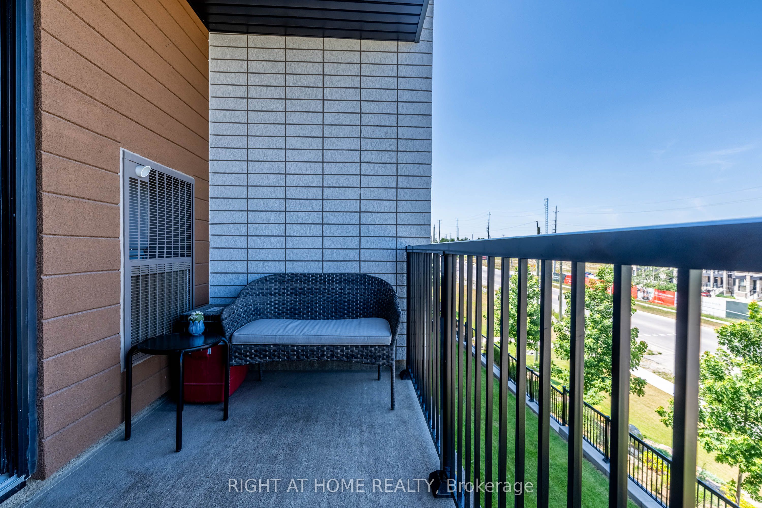 4 Spice Way 202 Property Photo 30