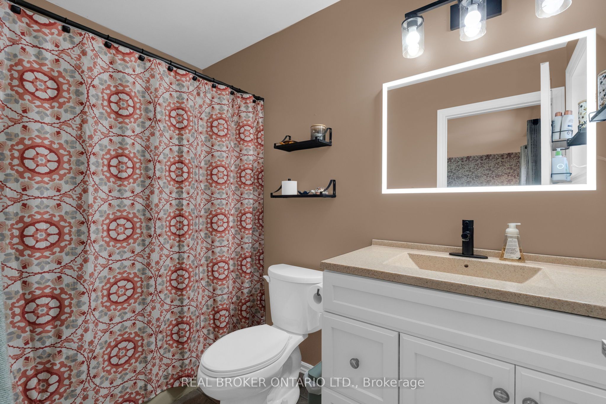 64 Vanessa Drive Property Photo 21