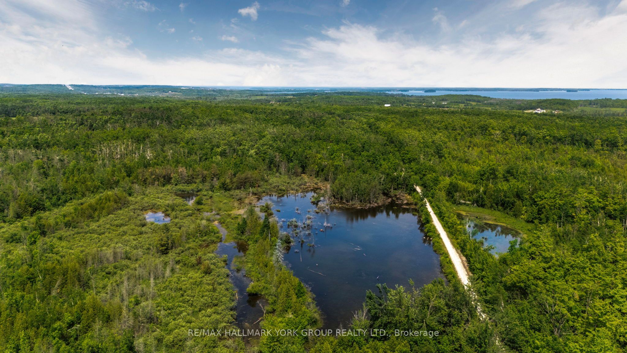 600 14th Line South Property Photo 6