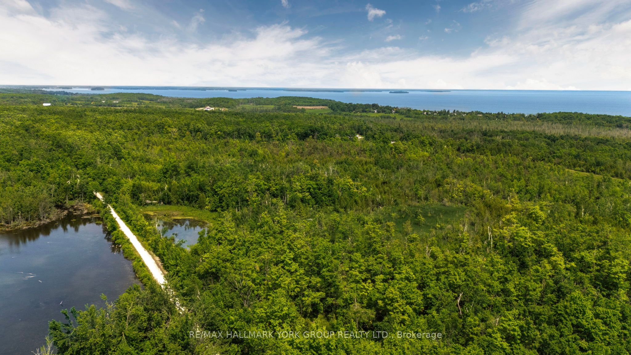 600 14th Line South Property Photo 7