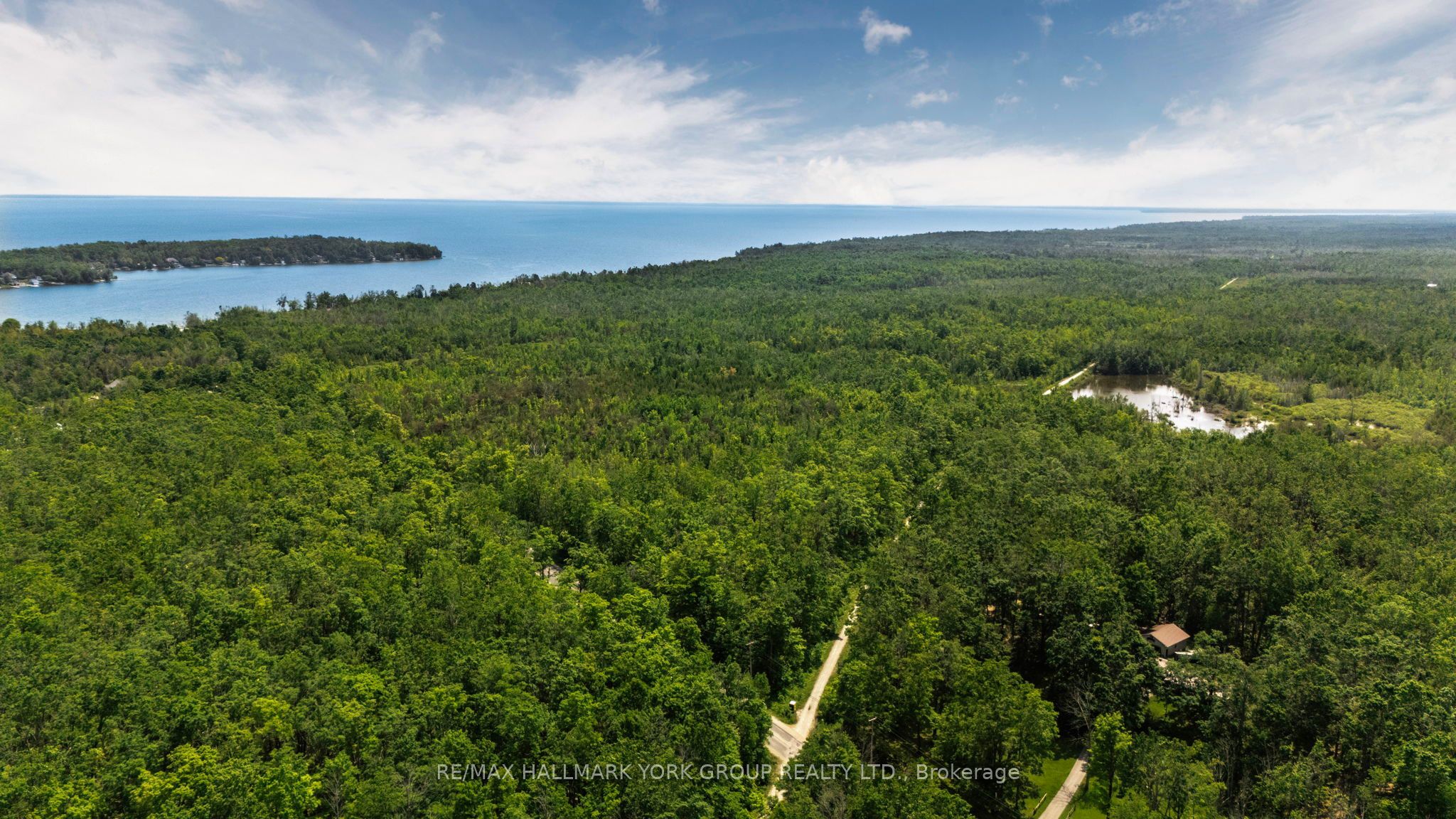 600 14th Line South Property Photo 12