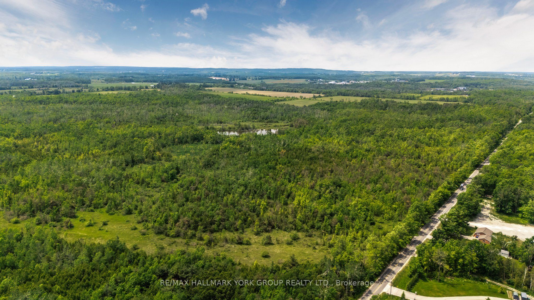 600 14th Line South Property Photo 14