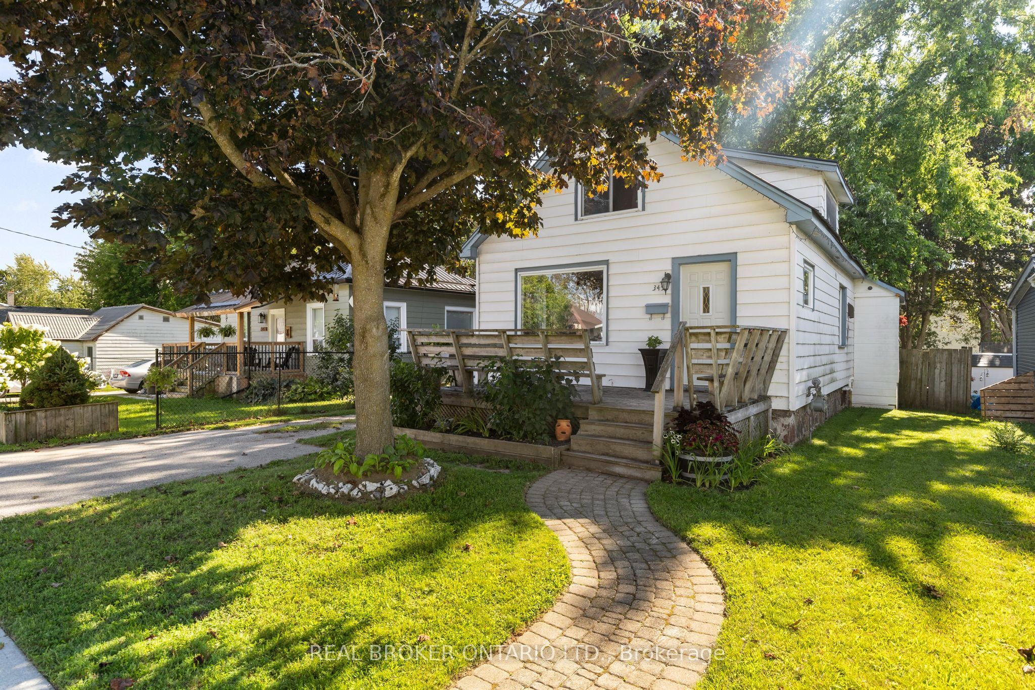 345 East Street Property Photo 1