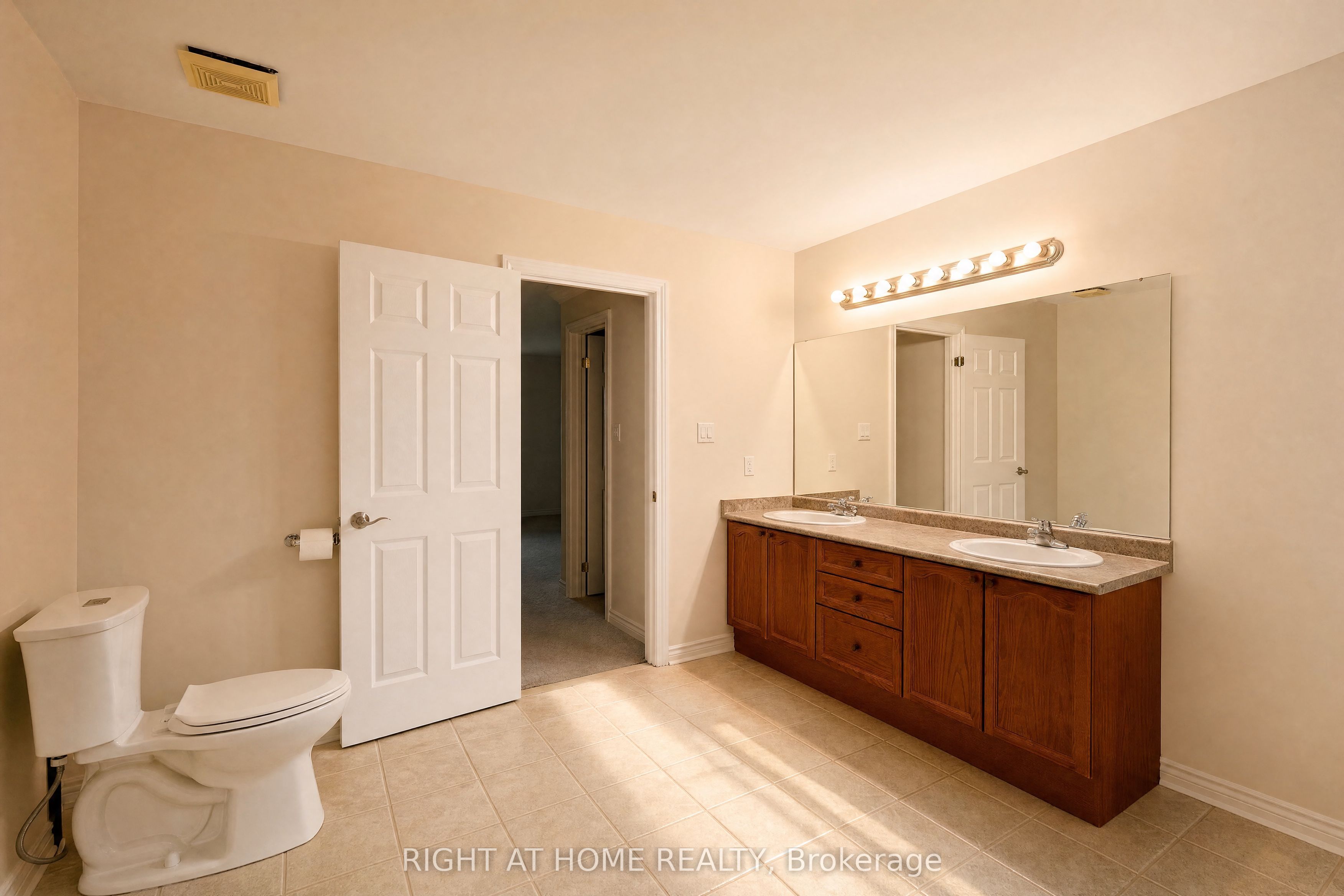 52 Prince William Way Property Photo 34
