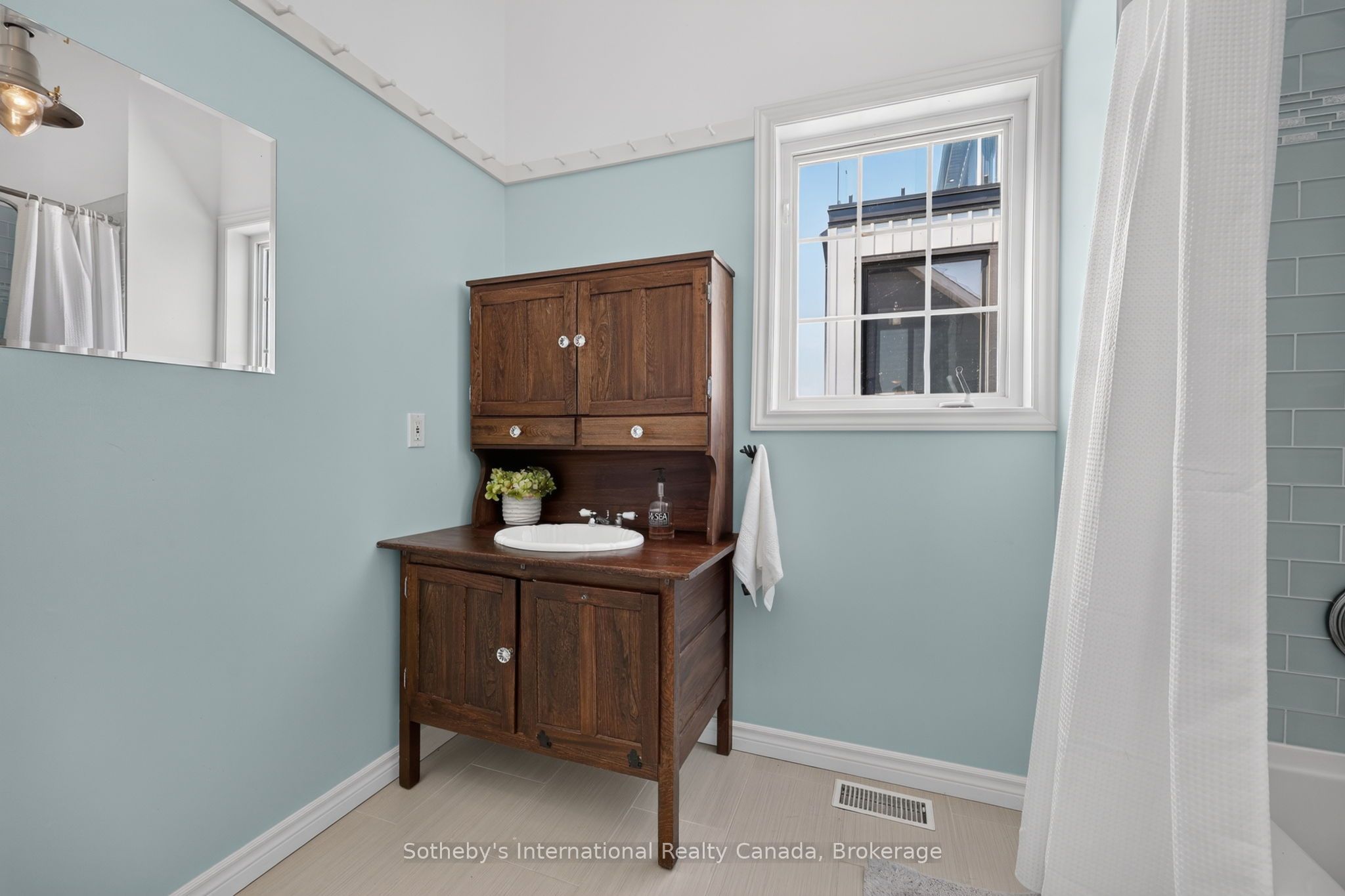10 Lundy Lane Property Photo 25