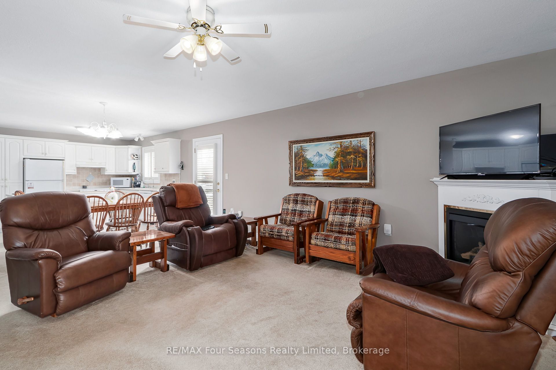 275 Huron Street 49 Property Photo 17
