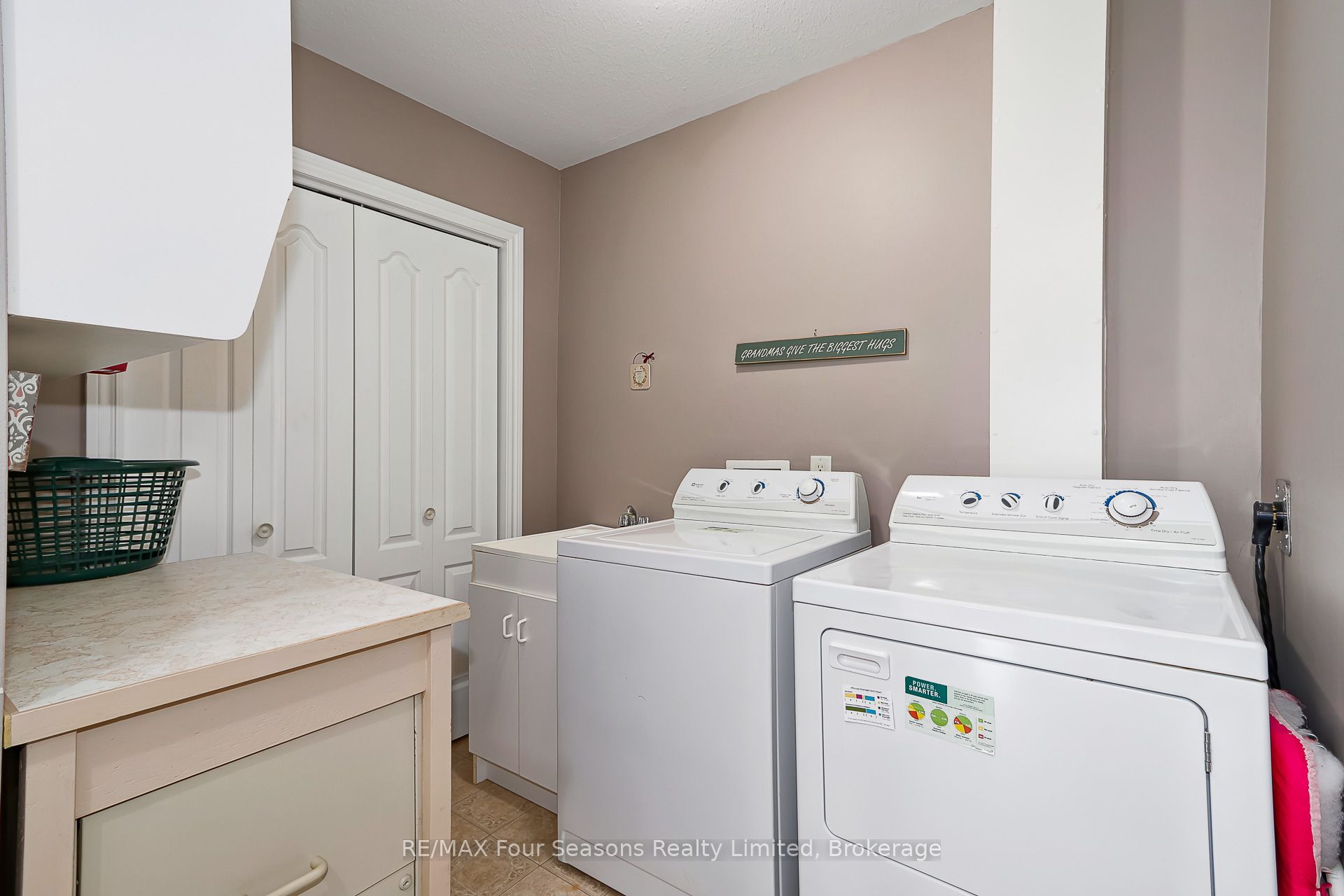 275 Huron Street 49 Property Photo 25