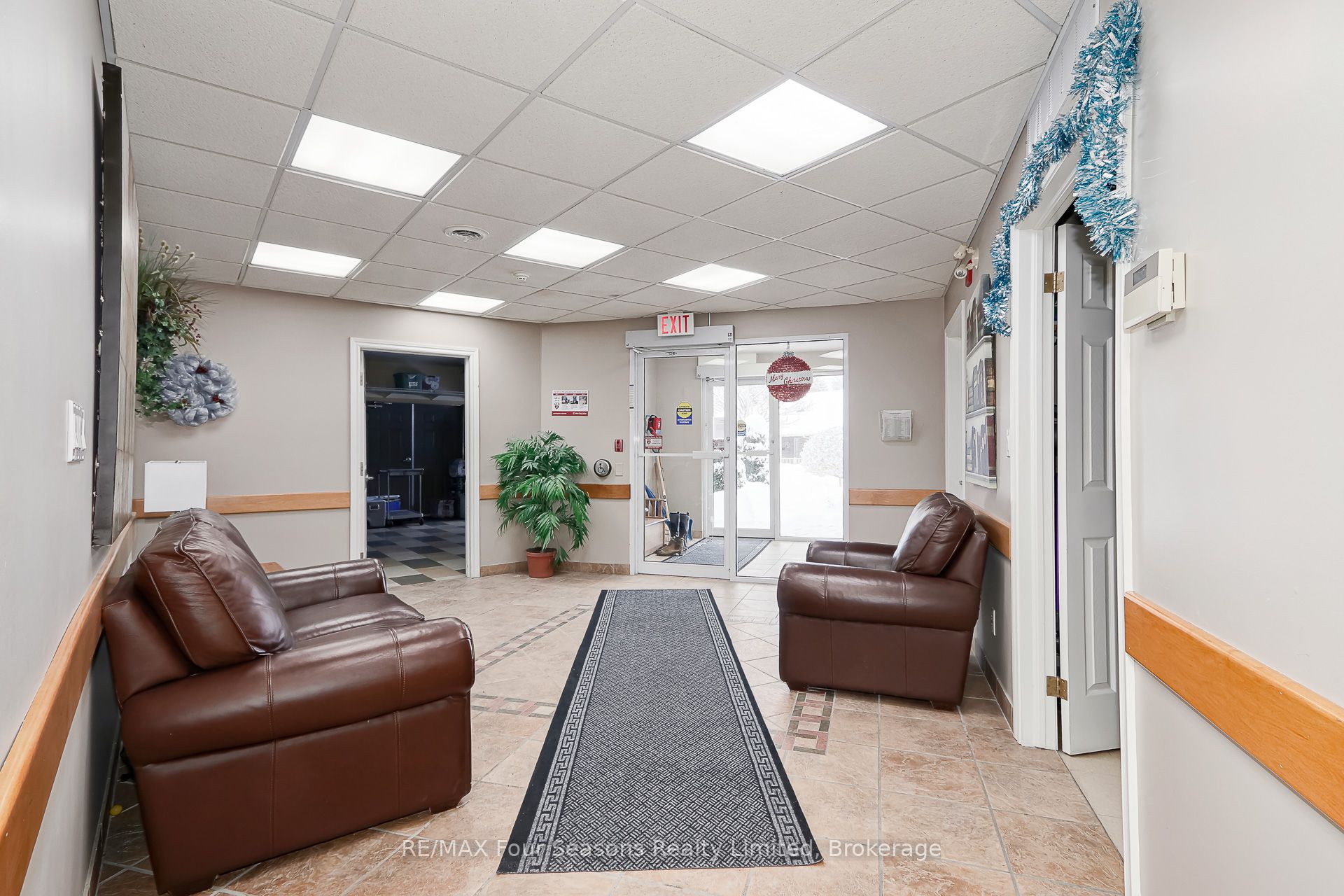 275 Huron Street 49 Property Photo 35