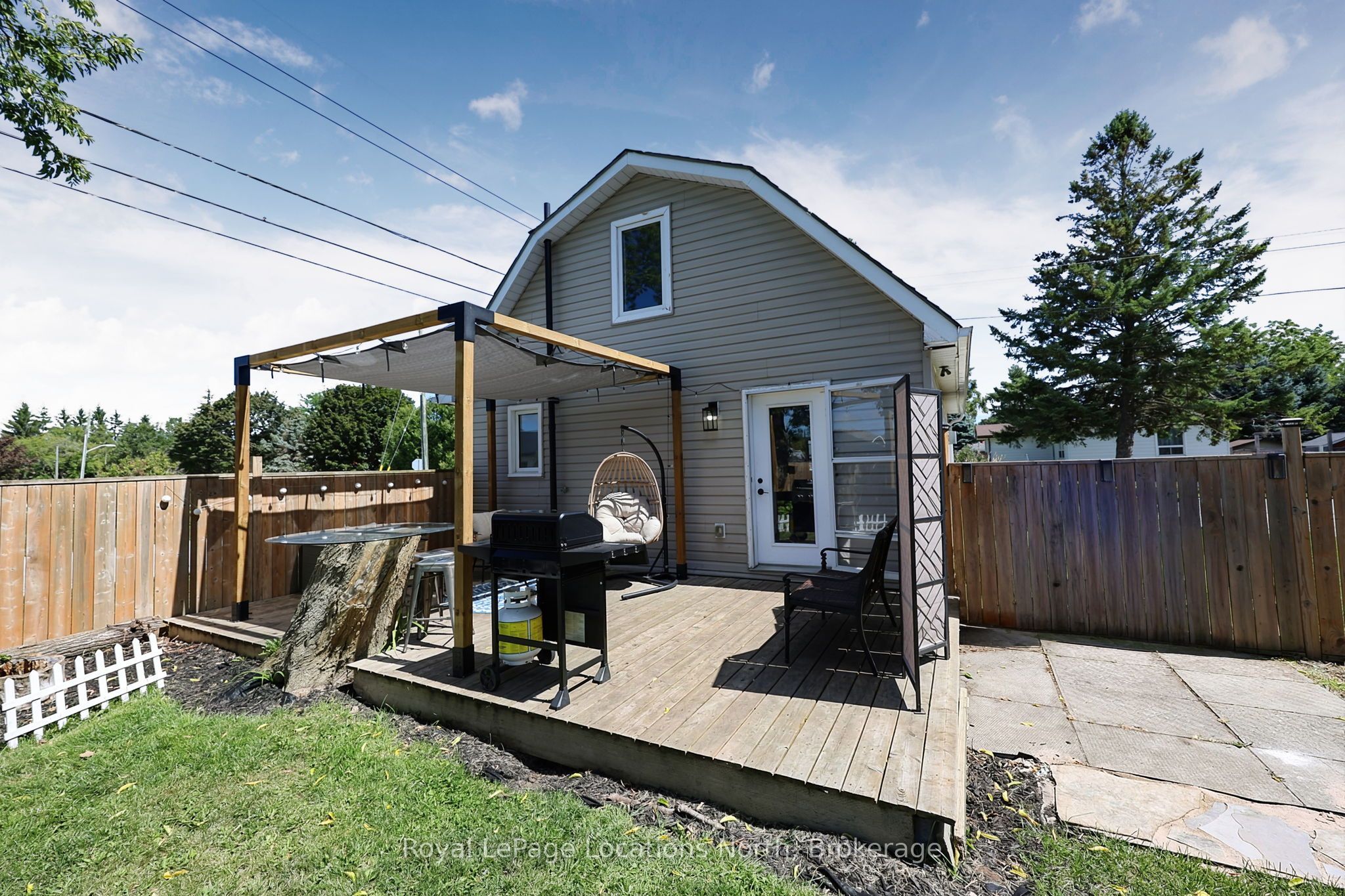 204 Sutherland Street N Property Photo 34
