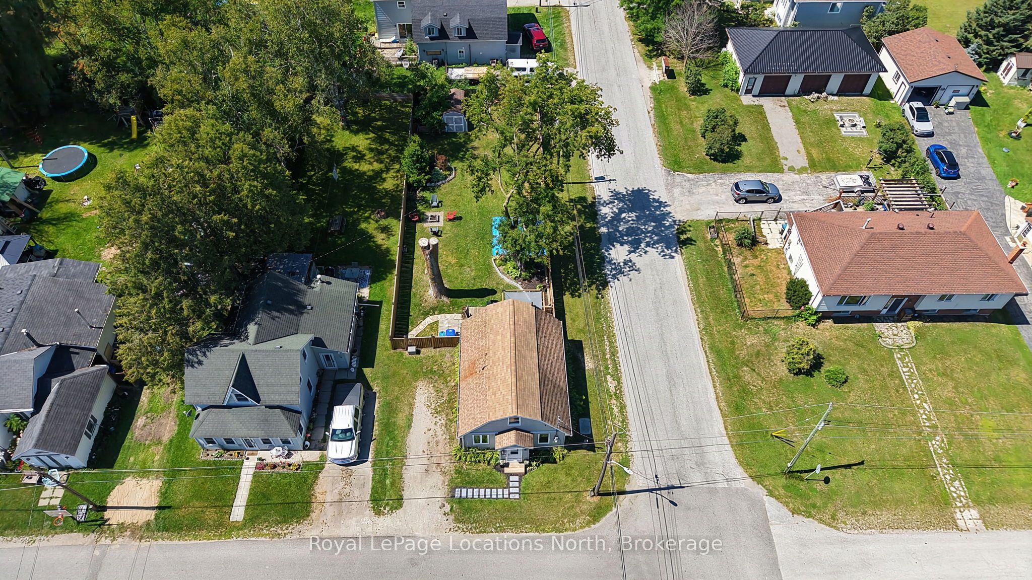 204 Sutherland Street N Property Photo 37