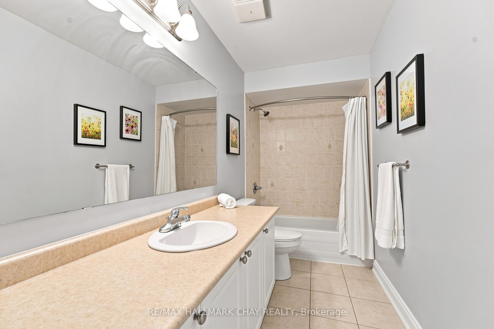 167 The Queensway Property Photo 17