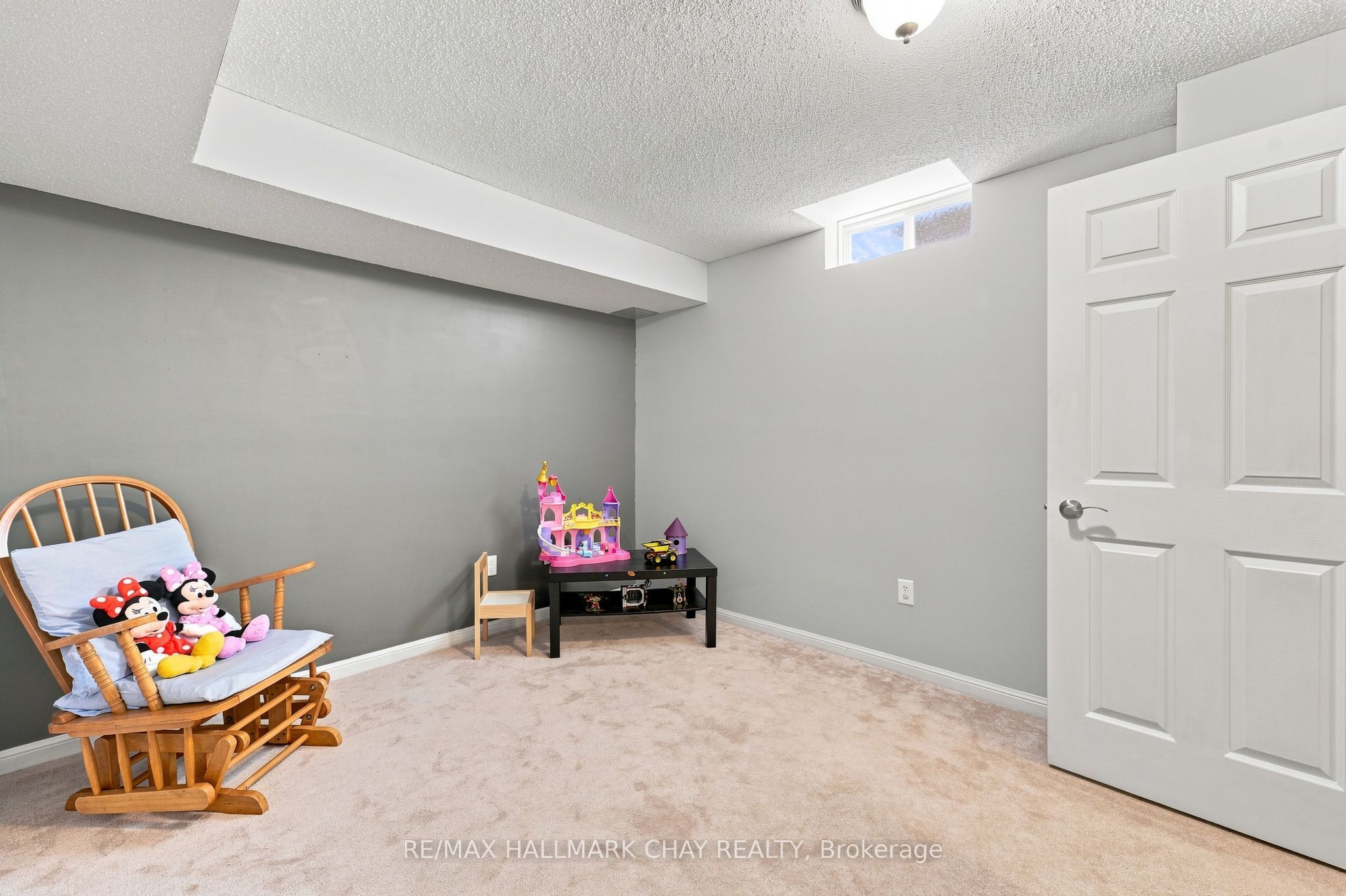 167 The Queensway Property Photo 22