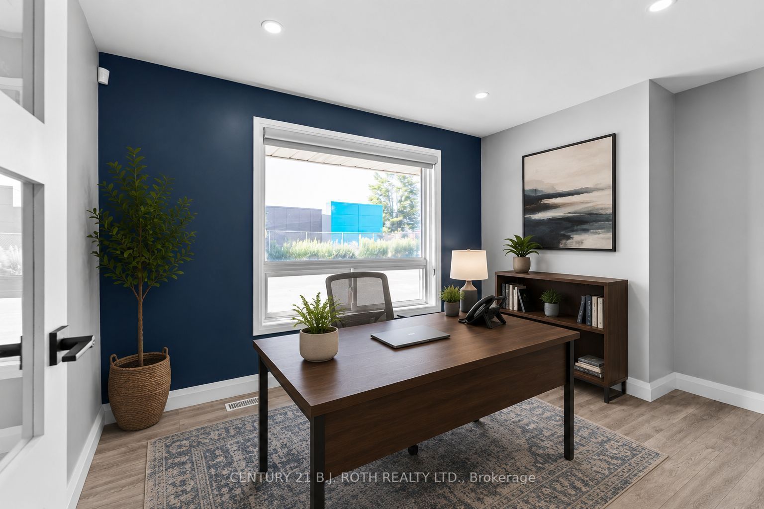 355 Mapleview Drive W Property Photo 12