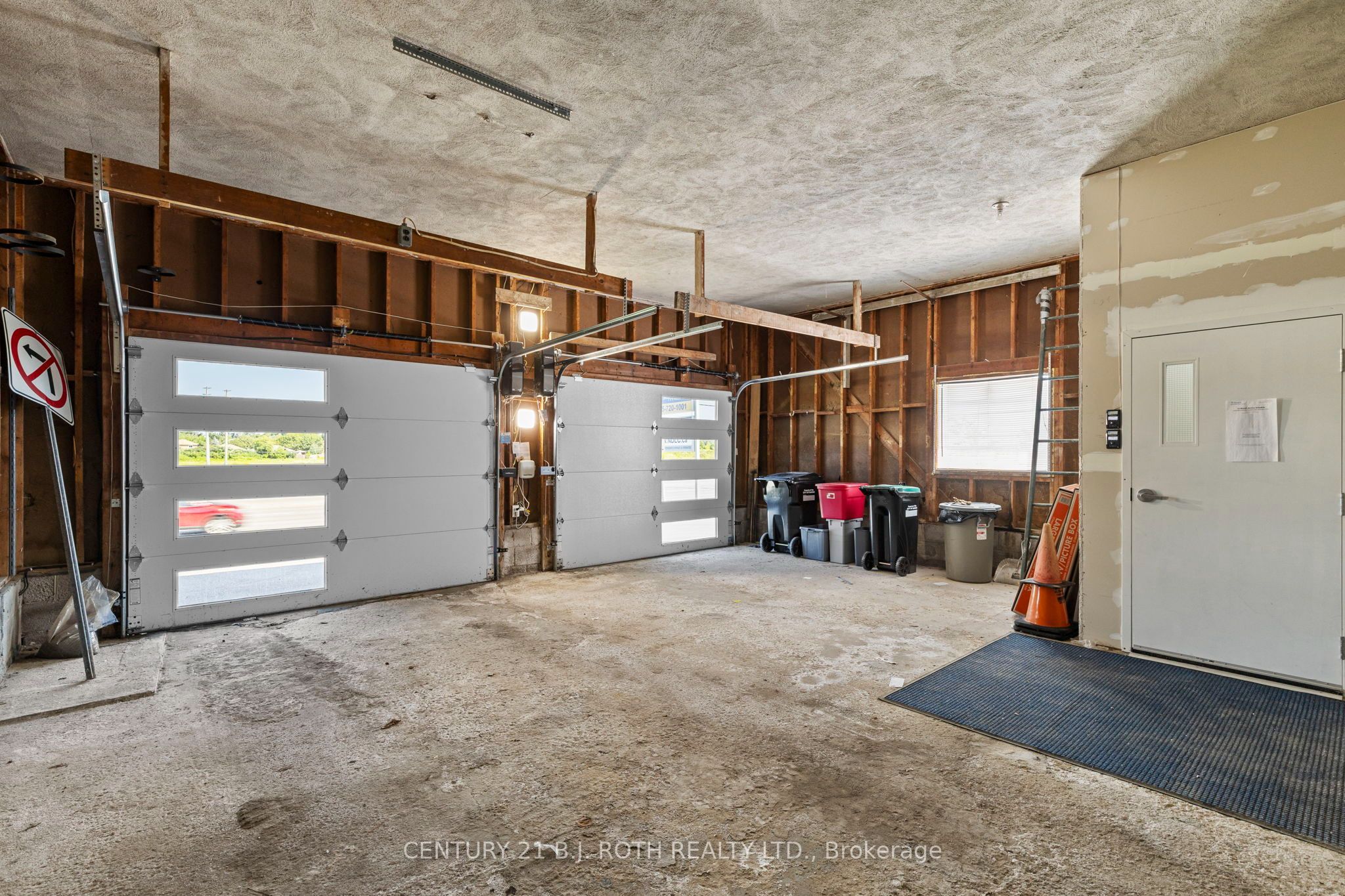 355 Mapleview Drive W Property Photo 27