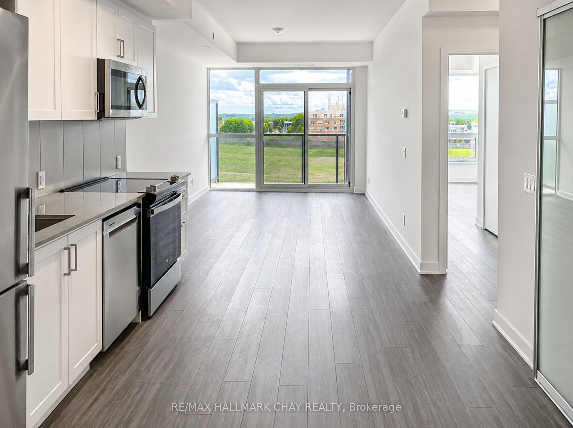 681 Yonge Street 317 Property Photo 7