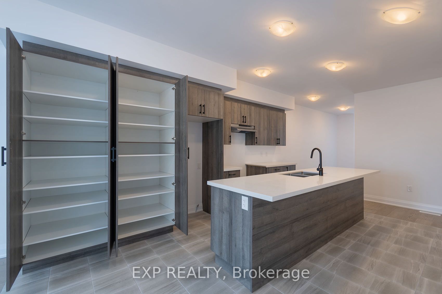 20 Ranch Terrace Property Photo 9