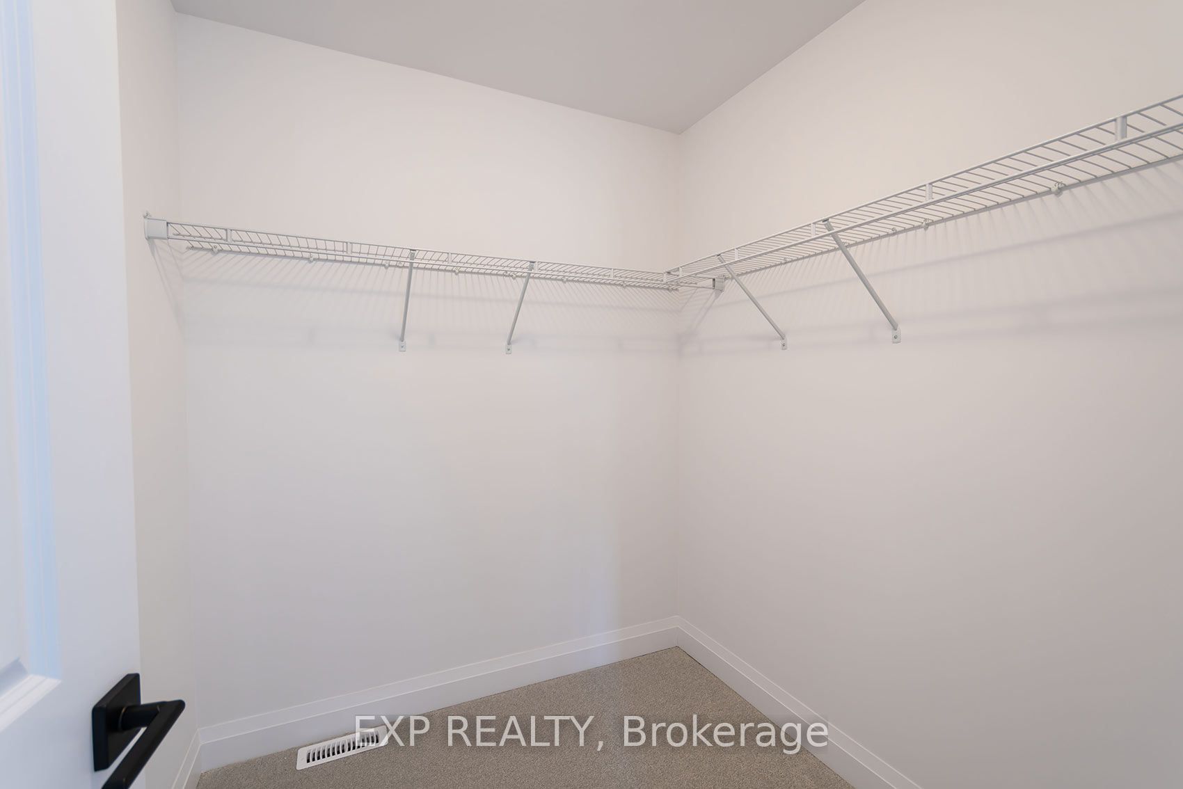 20 Ranch Terrace Property Photo 18