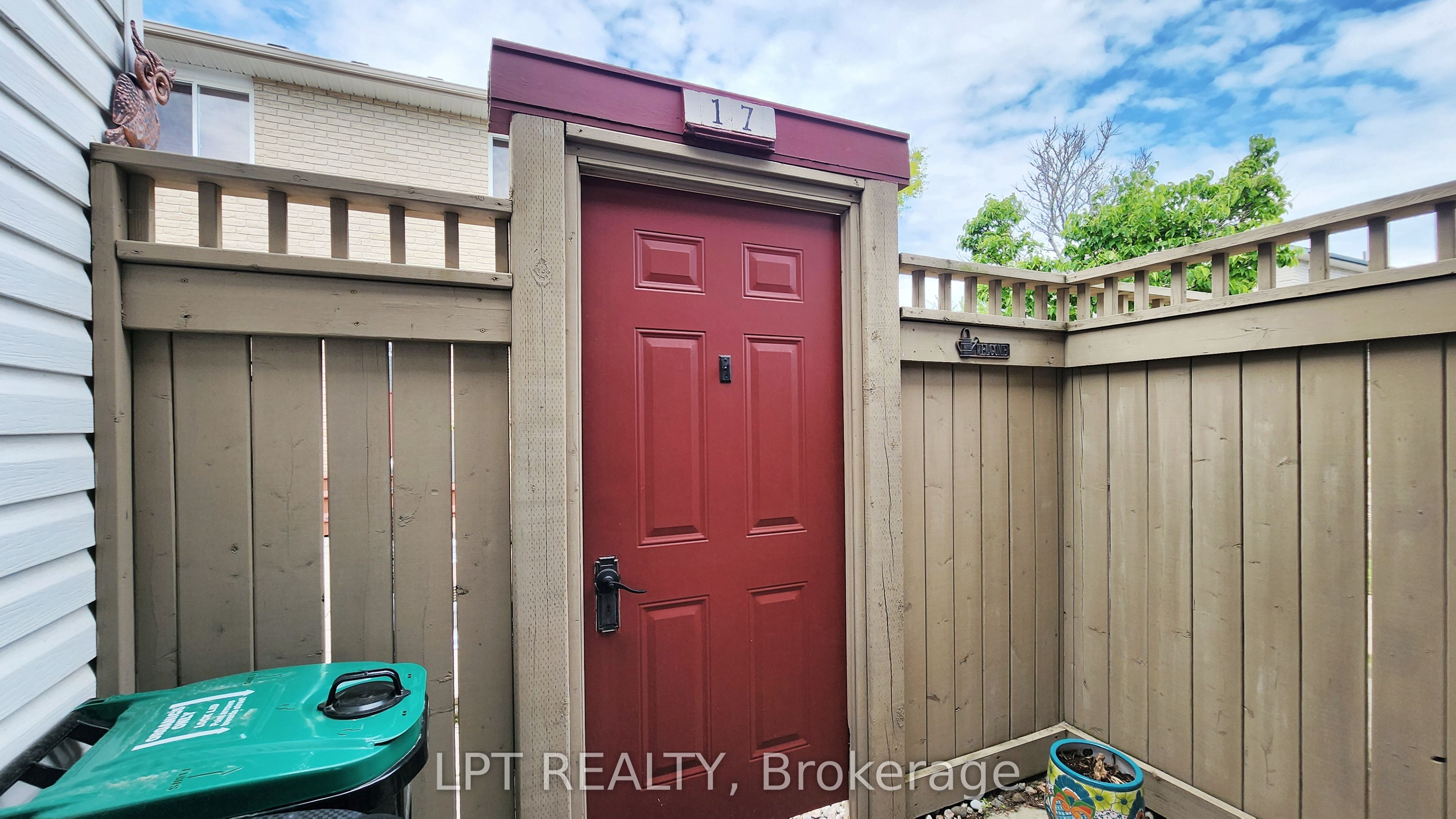 17 Silver Maple Crescent Property Photo 23