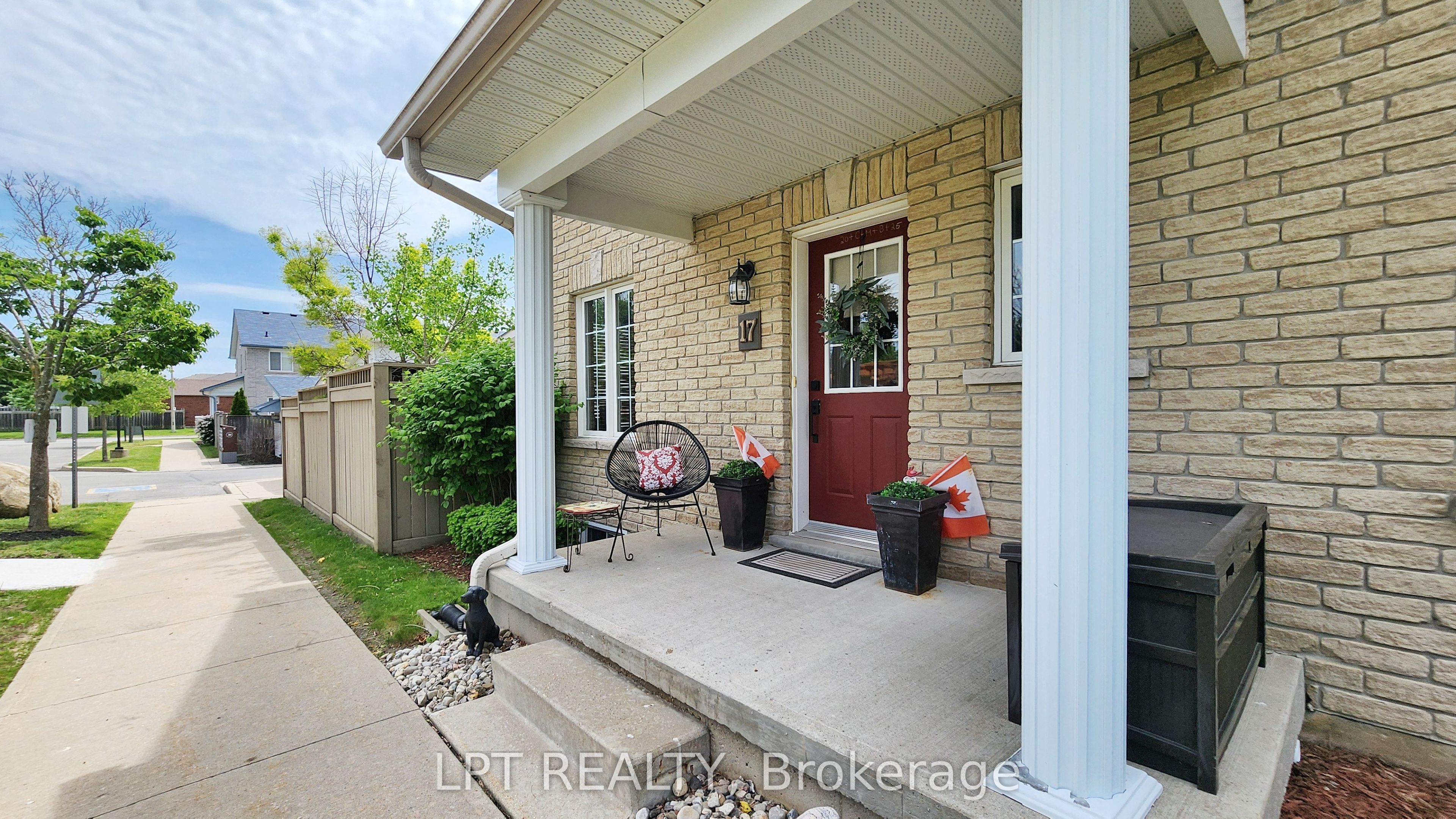 17 Silver Maple Crescent Property Photo 29
