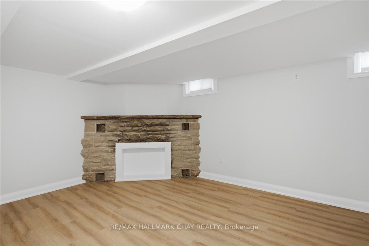 15 Parkside Drive 4 Property Photo 11
