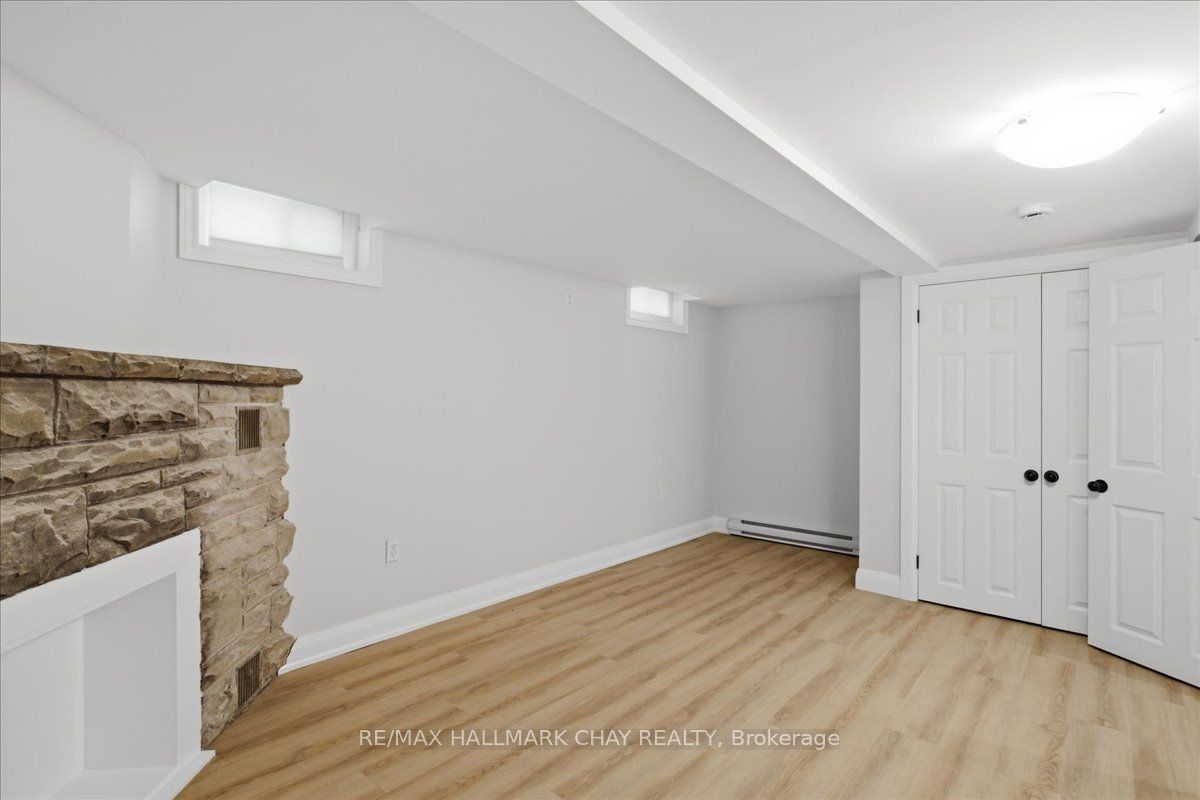 15 Parkside Drive 4 Property Photo 13