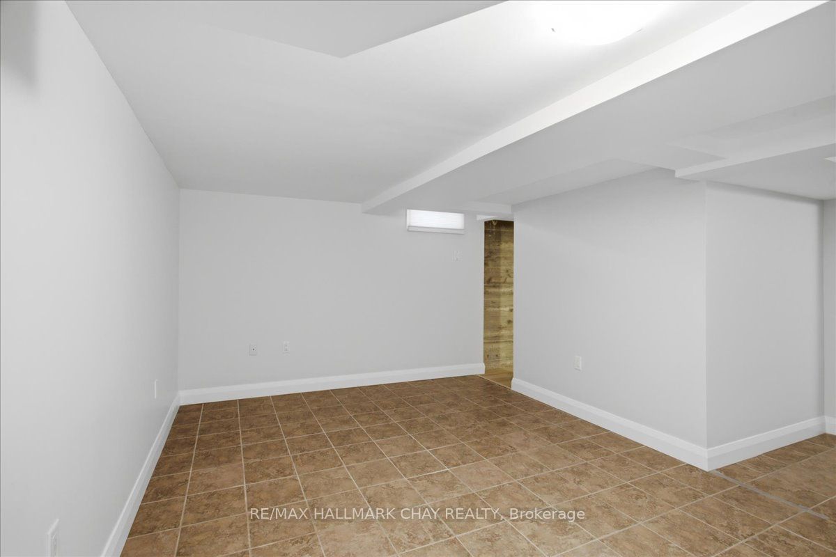 15 Parkside Drive 4 Property Photo 18