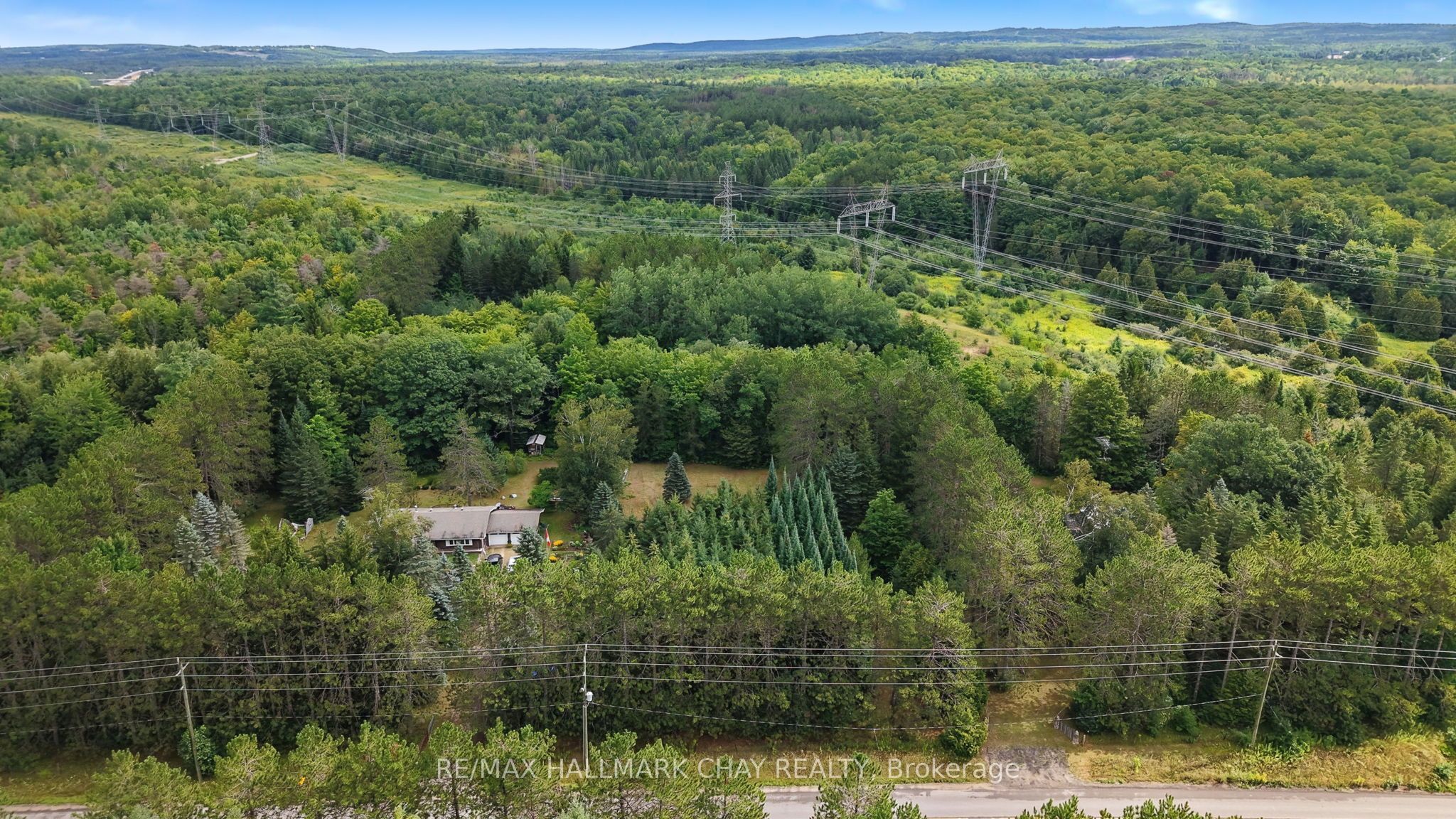 1347 Old Second Road N Property Photo 8