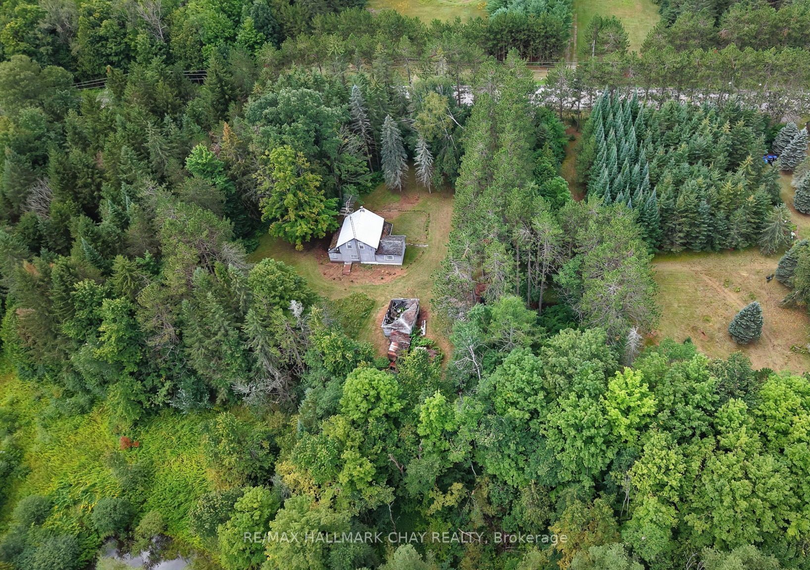 1347 Old Second Road N Property Photo 12