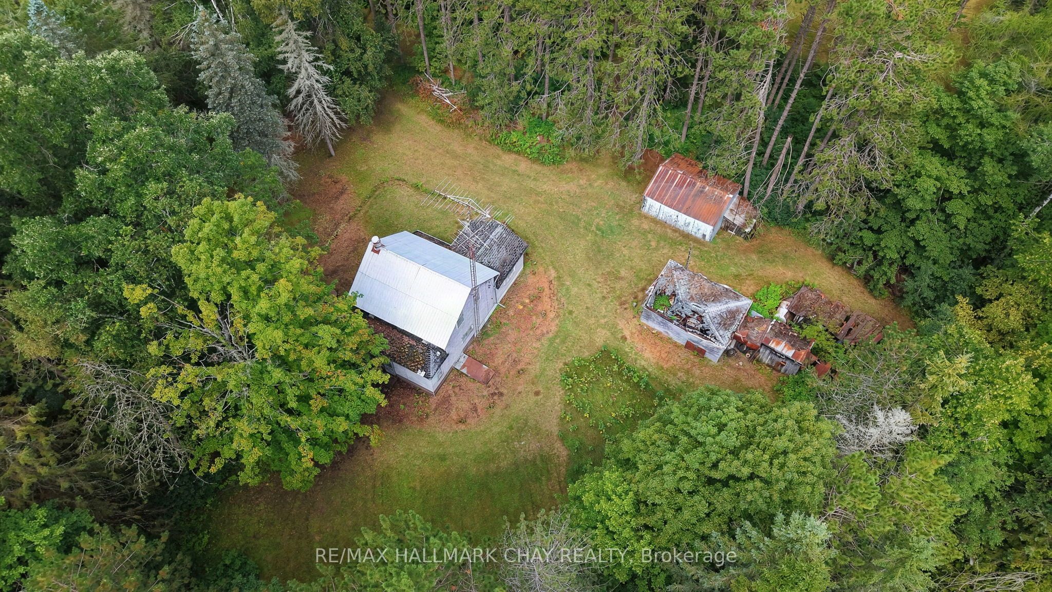 1347 Old Second Road N Property Photo 18